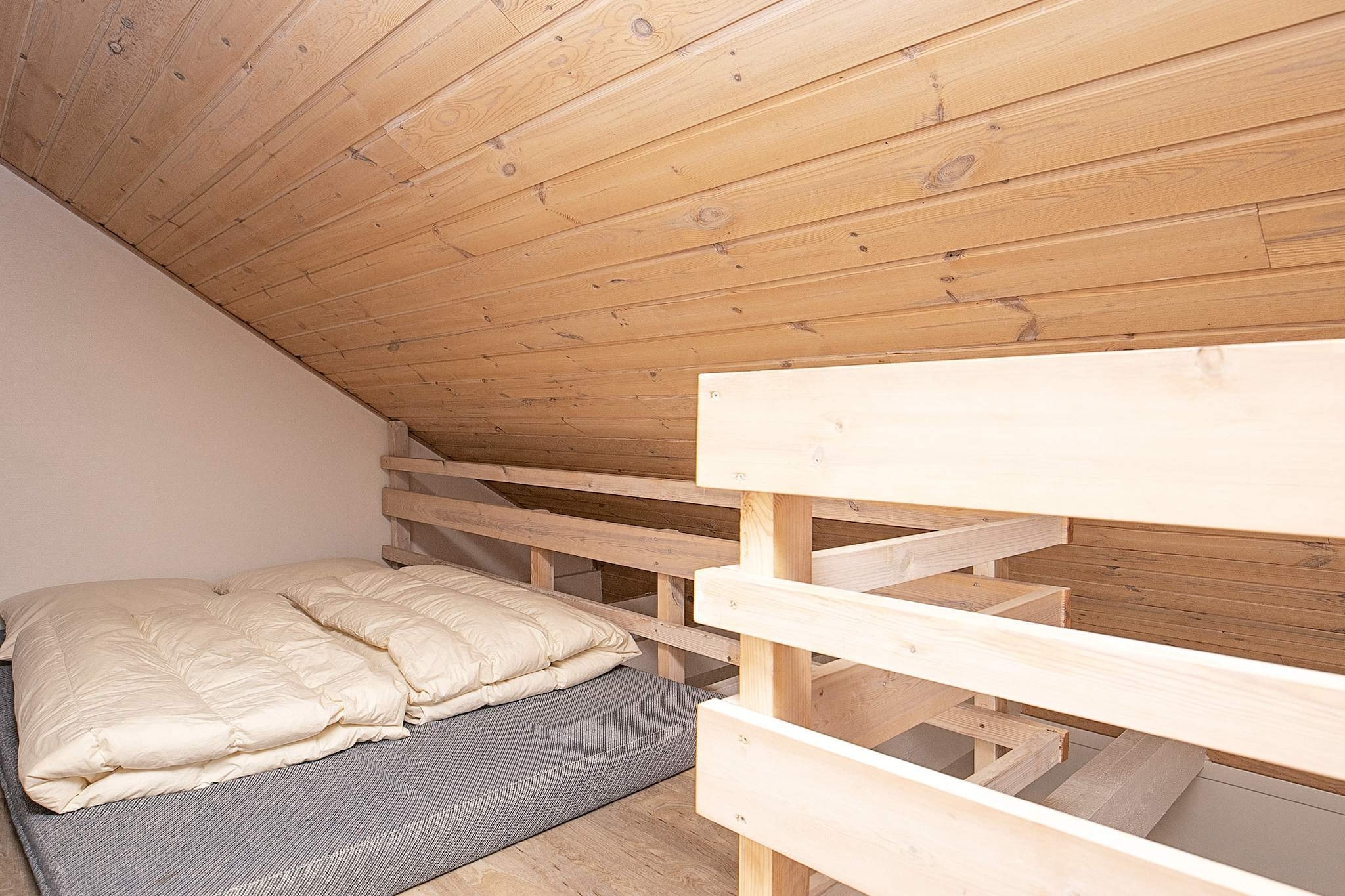 7 room,2 level,attached house - Indoor
