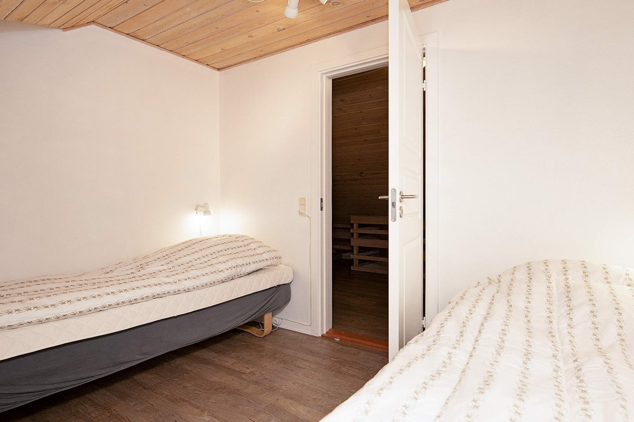 7 room,2 level,attached house - Indoor
