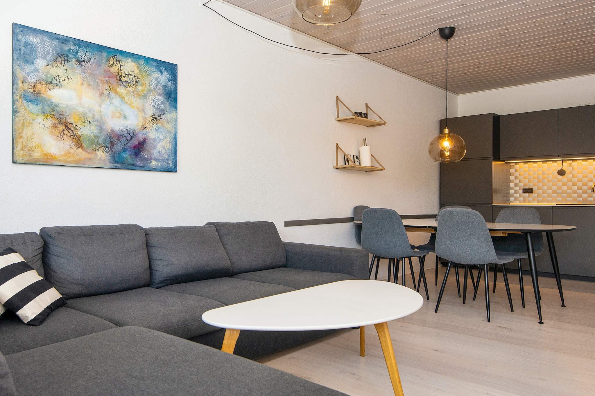 3 room,ground floor or 1.,Premium
