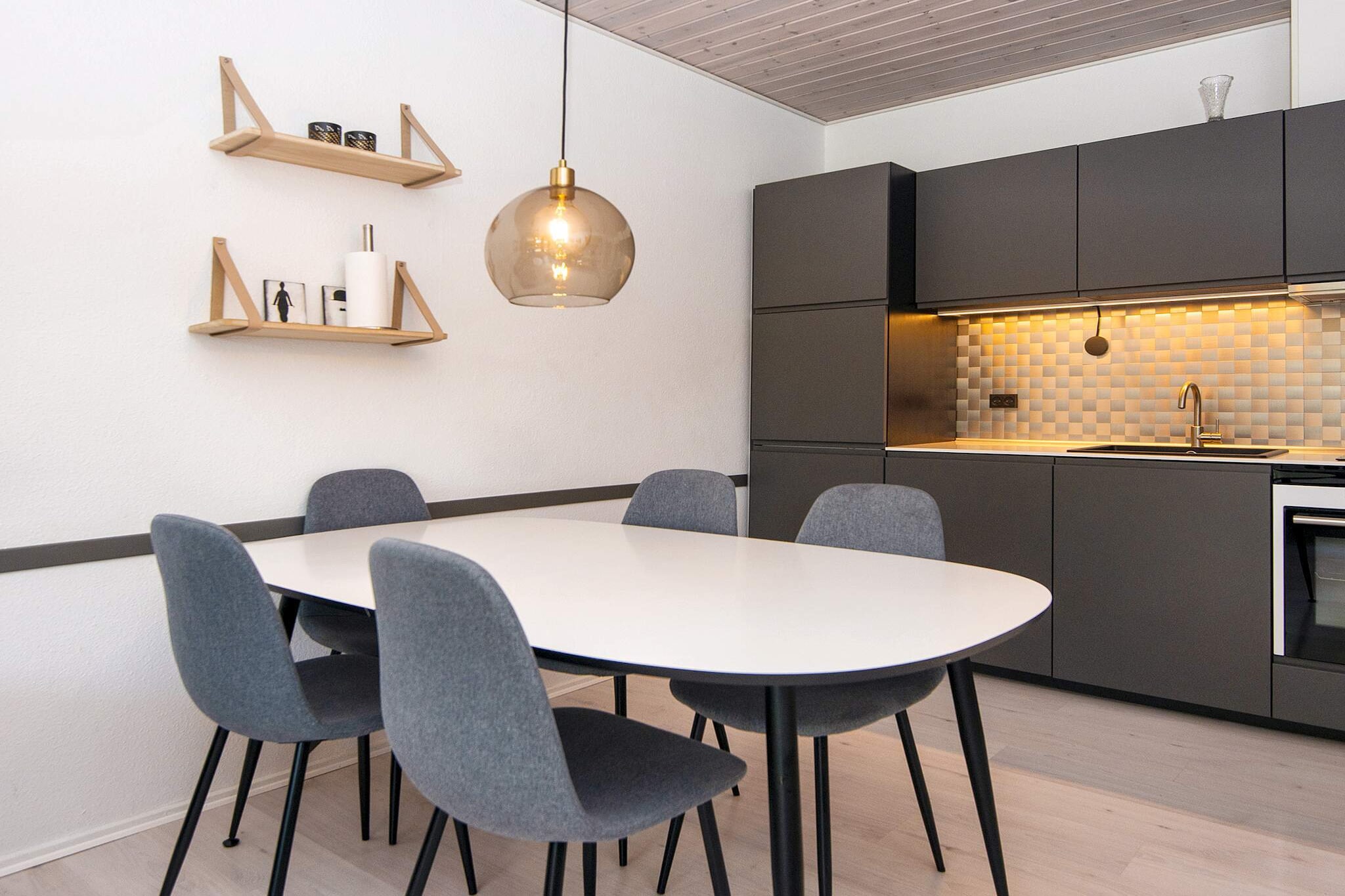 3 room,ground floor or 1.,Premium - Binnen
