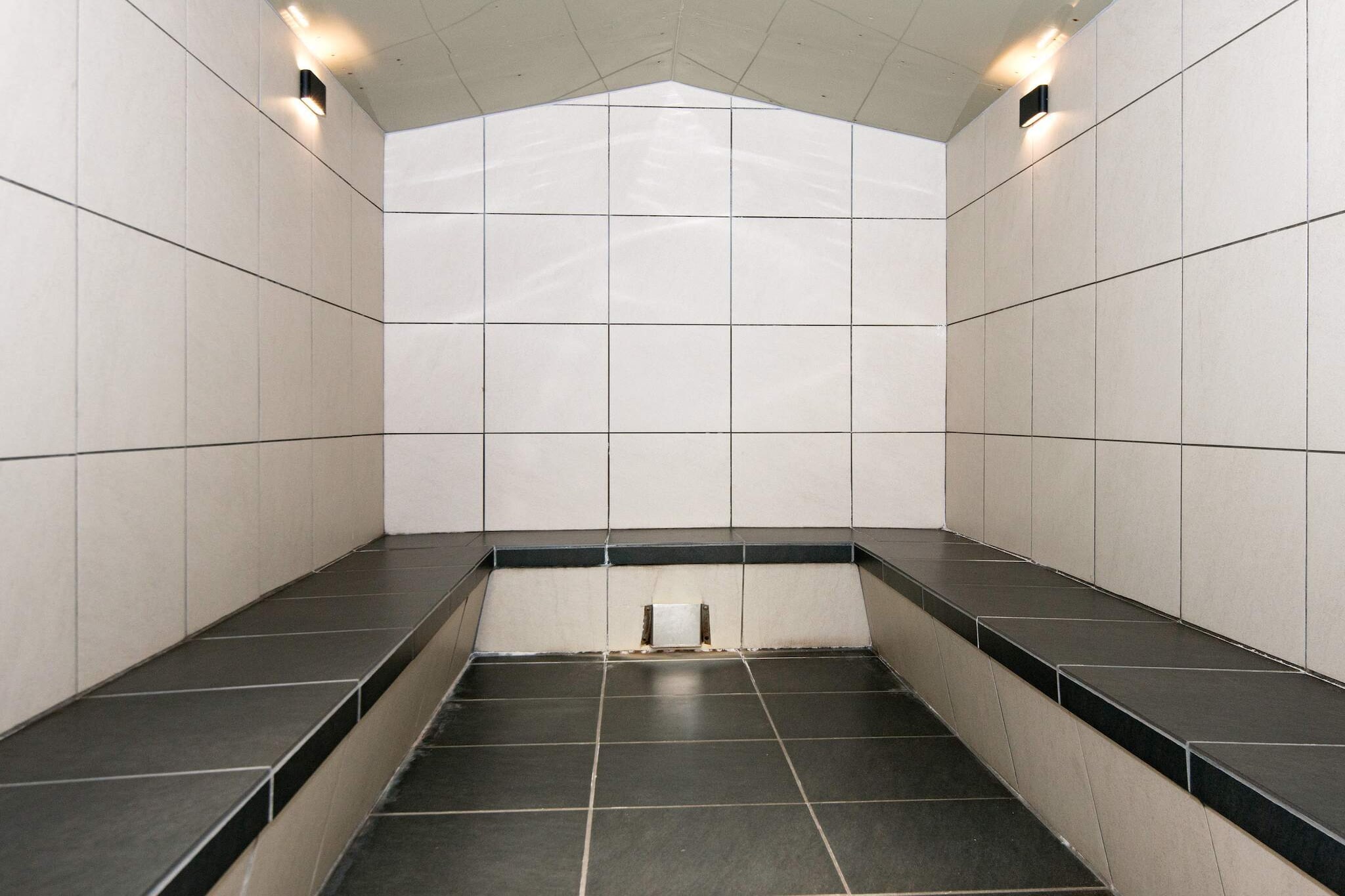 3 room,2 levels,dishwasher-Zwembad