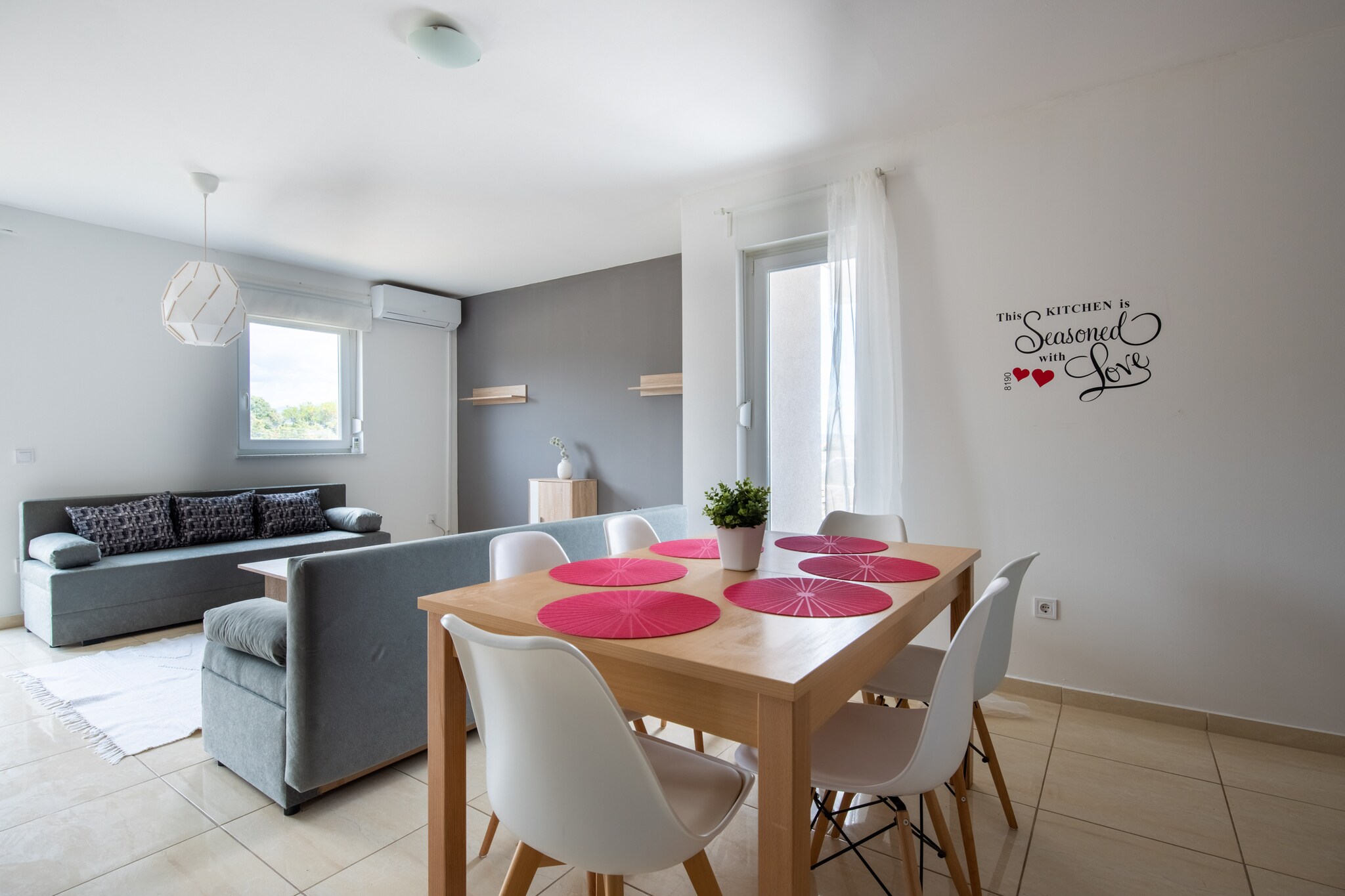 Apartment on Pag near Seabeach and Town Center