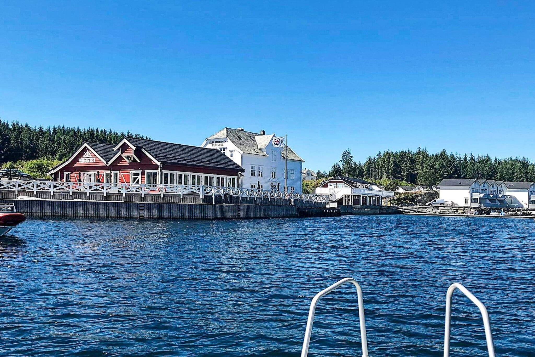 Maison de vacances pour 6 a Austrheim - Extérieur