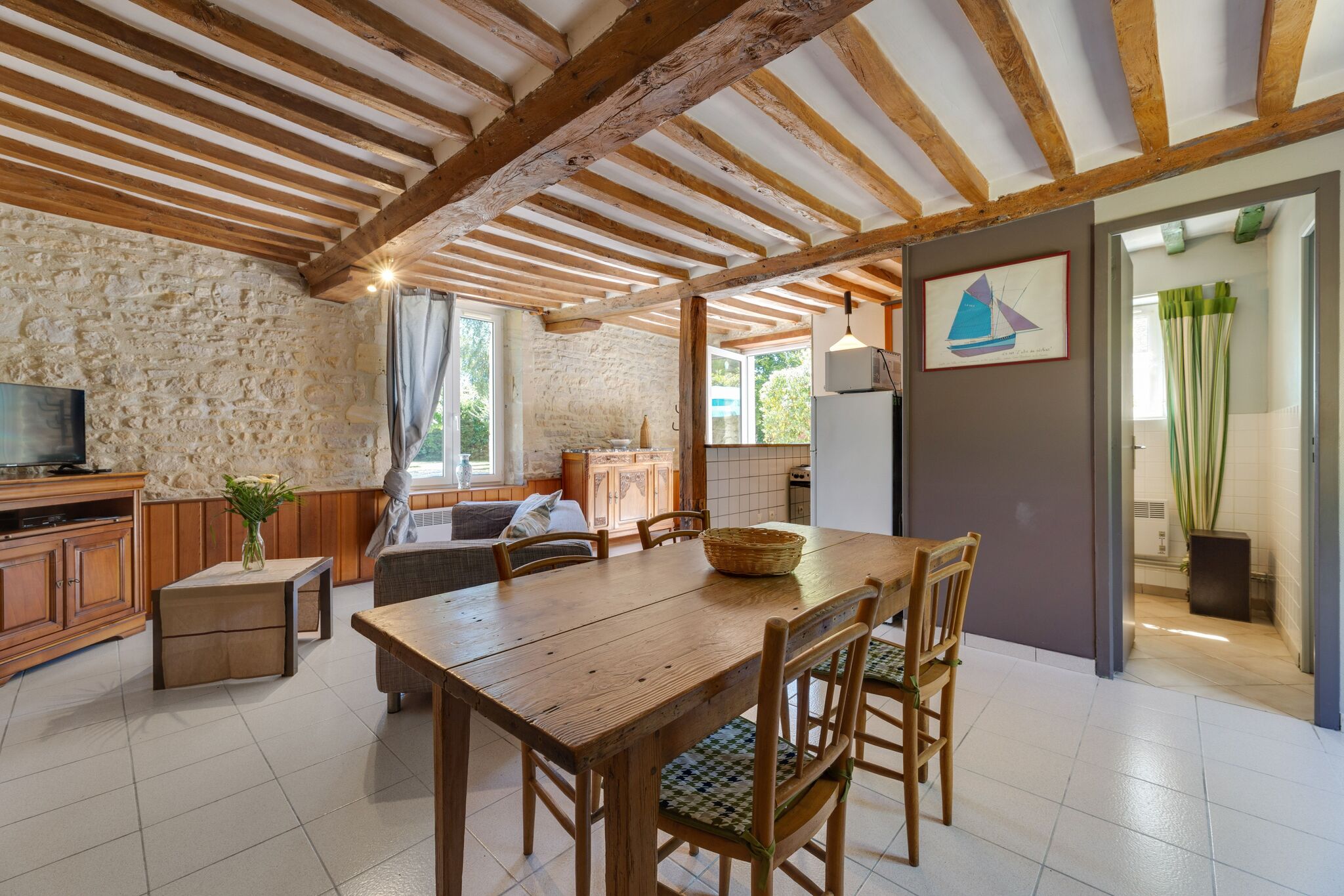 Heritage Holiday Home in Maisons near Sea
