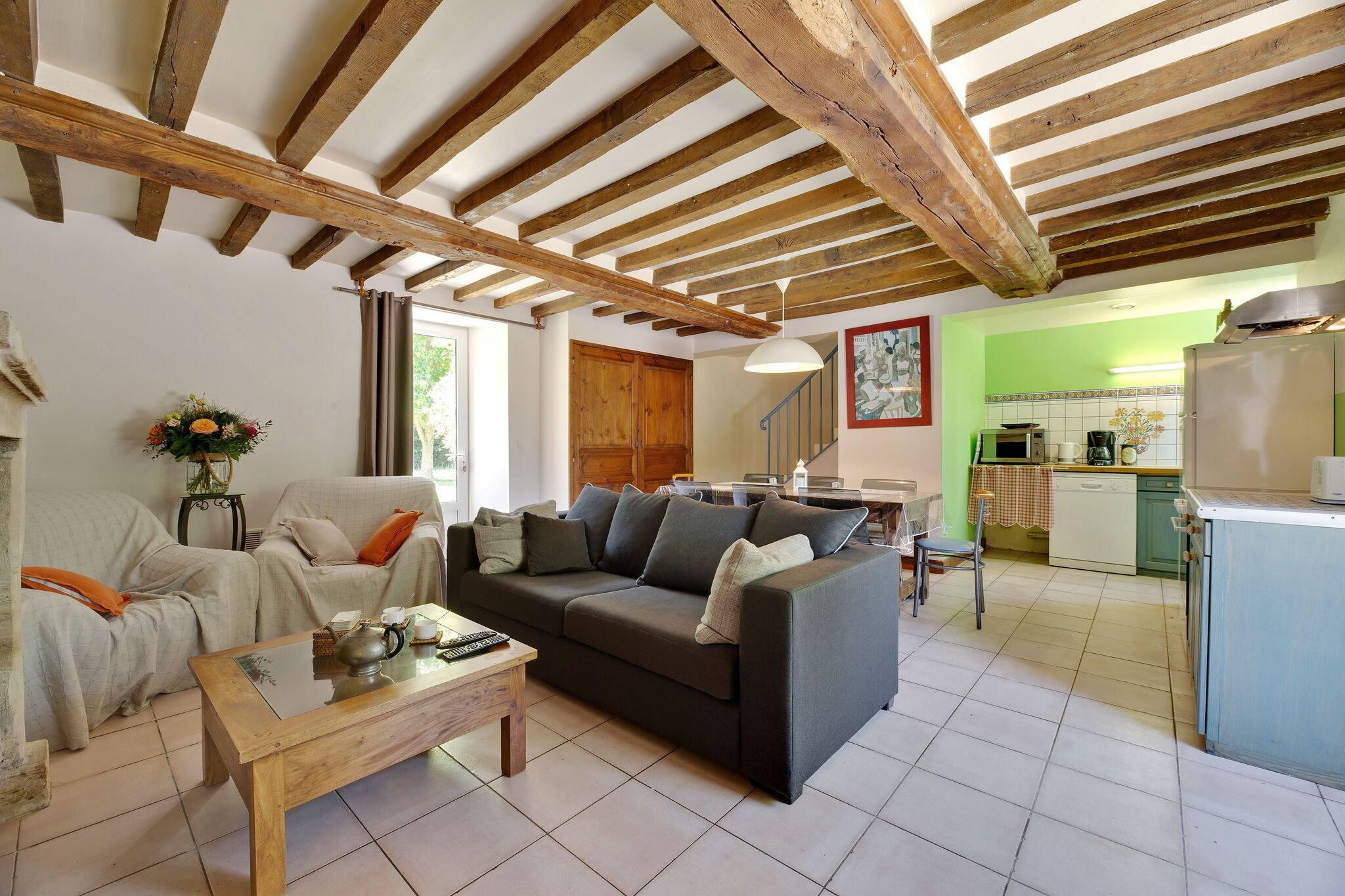 Komfortables Ferienhaus in Maisons mit privater Terrasse