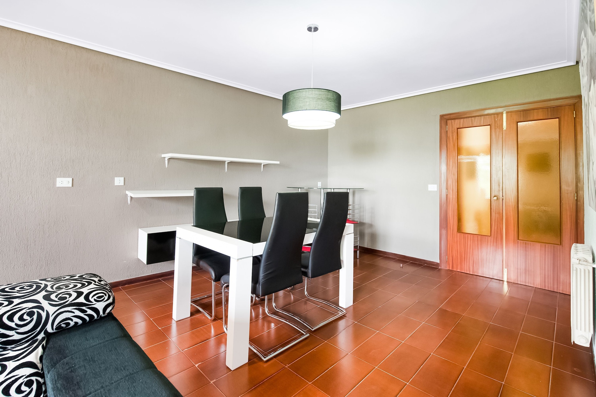 Let the charm behold you with this amazing hideout. Located in Laguardia, this holiday home can accommodate 4 people in 2 bedrooms. With a balcony opening to this breathtaking mountainous skyline, let the seren experience sink in. Ideal for a group of friends, sit back and relax.
Restaurants and supermarkets are a walk away, letting you buy groceries, essentials and meals at the drop of a hat.
You will fall hook, line and sinker for the view of the icy mountainous skyline or a sky full of stars as it gets dark. All rooms are furnished with fluffy beds to keep you lulled with comfort as you retire to them after a day of enjoyment. The TV and Seating Area in the living room will keep you entertained if you feel like spending a fun day indoors.
Bilbao Airport lies 124 km away.