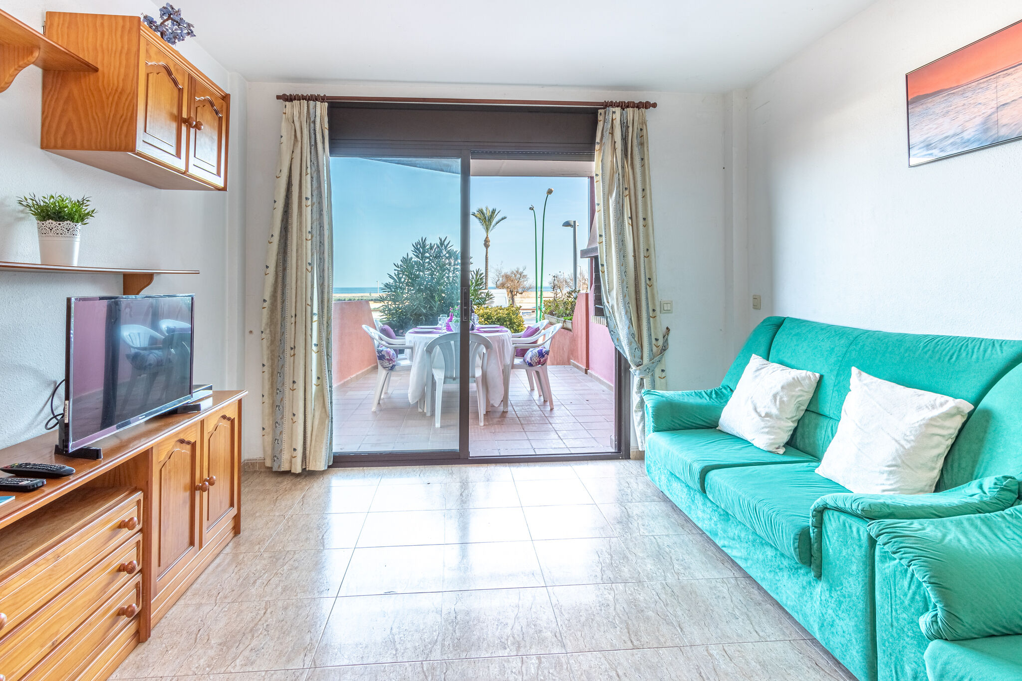 modern furnished apartment on the beach of Empuriabrava