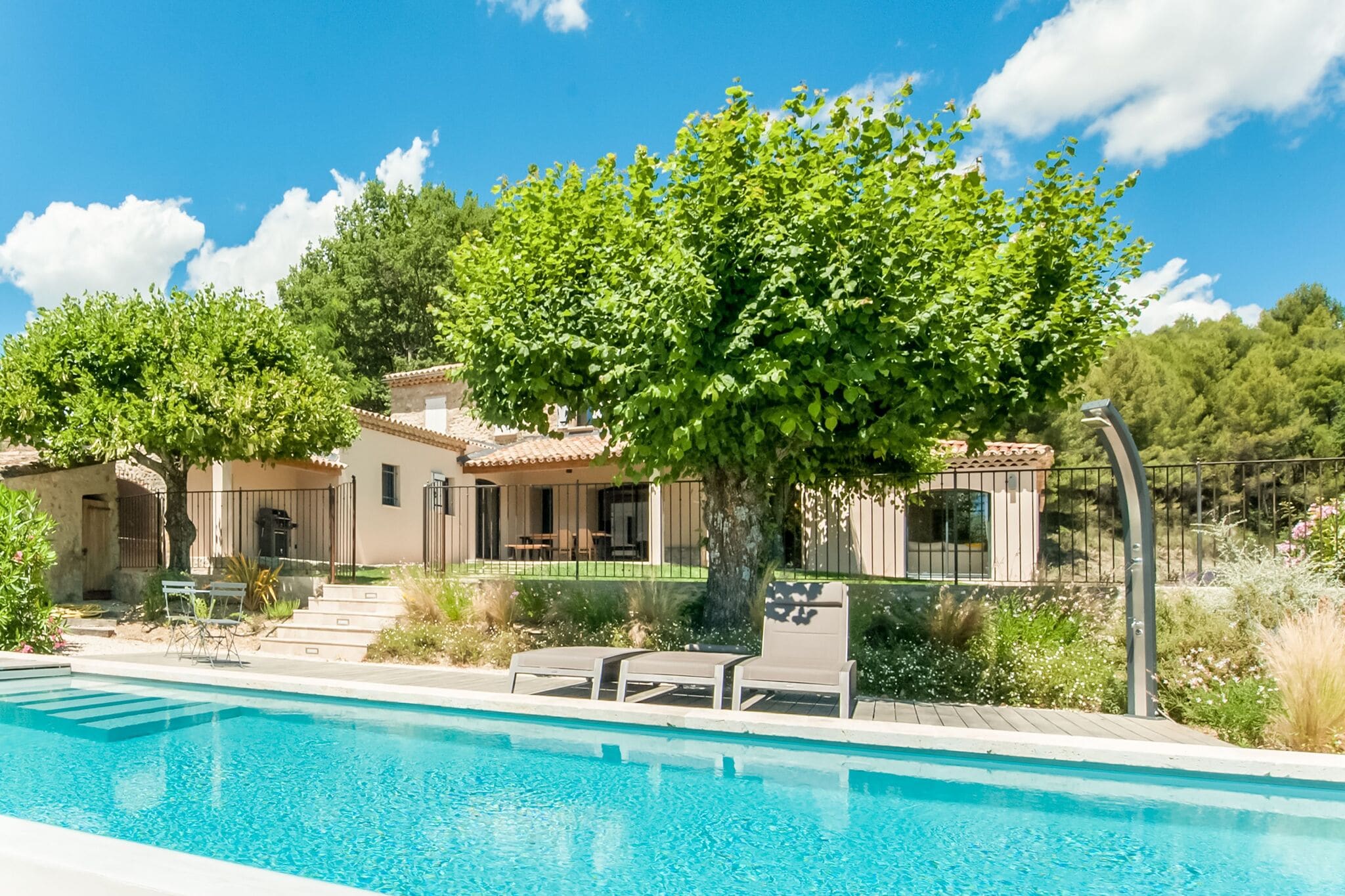 Belle villa avec piscine privée à Vaison la Romaine