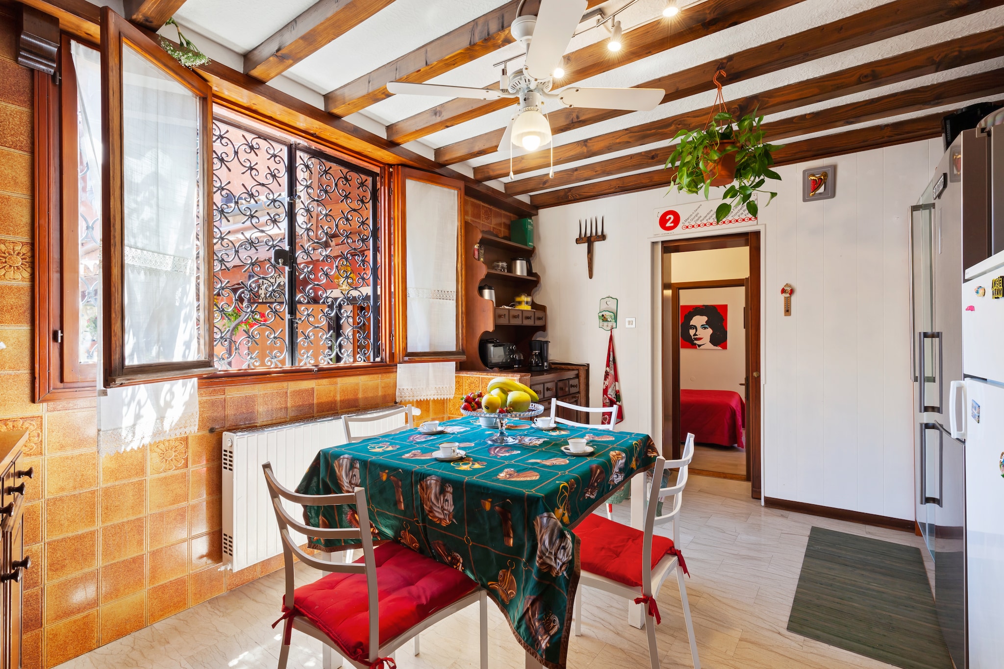 Ca' del Cinema is a newly-renovated 12th century Venetian house located in one of the last unspoiled residential areas of Venice Italy: San Francesco della Vigna, Castello. We are not more than a 10-15 minute walk from the most famous attractions in Venice – Saint Mark's Square, the Rialto Bridge, the Biennale Gardens and the Arsenale – yet our guests can enjoy staying in a neighborhood rich in authentic Venetian lifestyle. Very near the house, you'll find friendly wine shops, bakeries, many small bars and some of the best restaurants in all of Venice.
Our bed and breakfast is equipped with all comforts. Each room has air conditioning and a private bath. There is WiFi throughout the house. Coffee and tea facilities are always available in the living room.