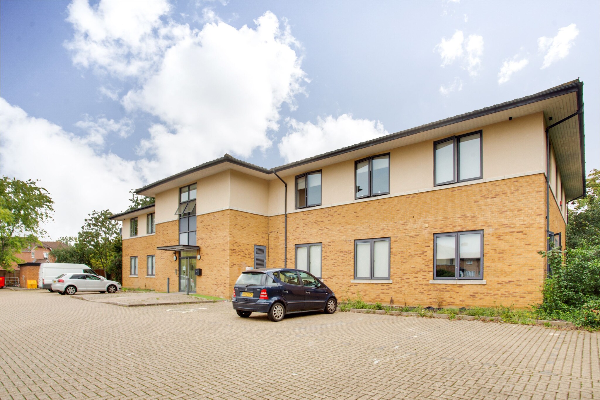 Simplistic Apartment in Milton Keynes near Willen Lake