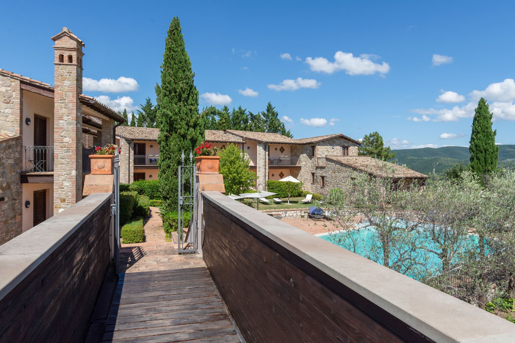 Prachtig vakantiehuis in Collazzone met een zwembad
