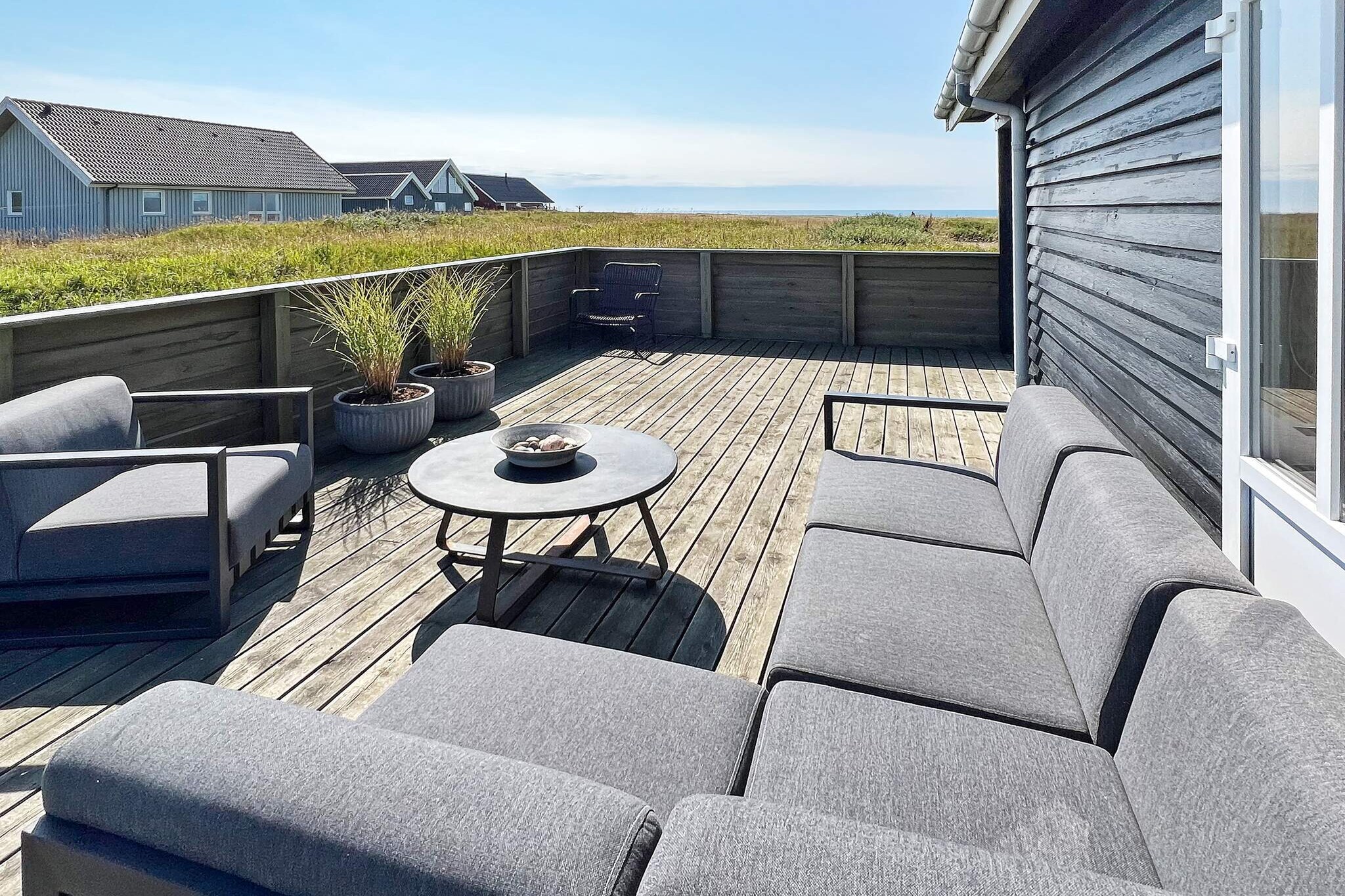 Holiday home with a very beautiful location with sea views and the surrounding nature at LÃ¸nstrup. The house has many nice, personal details. The kitchen-dining room is well-appointed and with high ceilings. Here there is room for the whole family to have fun and be together, whether you are in the kitchen, playing board games at the dining table or relaxing on the sofa with a good book. There are two bedrooms with closet space and a large bright bathroom with washing machine and shower. On the 1st floor there is a landing with sea views, where you can sit and read a good book. Not for rent to youth groups.

A refundable deposit might be charged closer to your check-in date. This deposit covers utilities consumed during your stay and any additional services that may be taken. The final amount will be adjusted based on actual meter readings, actual usage of extra services, and any remaining balance will be refunded within 21 days after checkout.