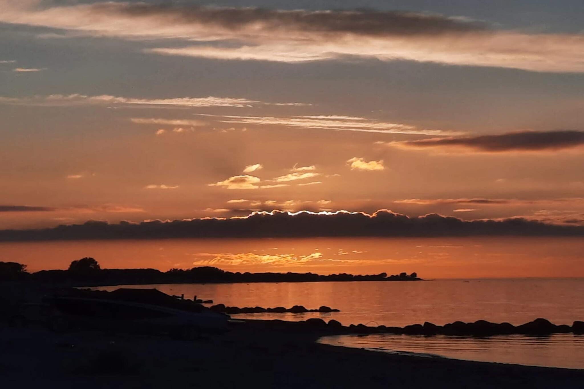 Seaside Serenity at Hasmark Beach-By Traum-Water view