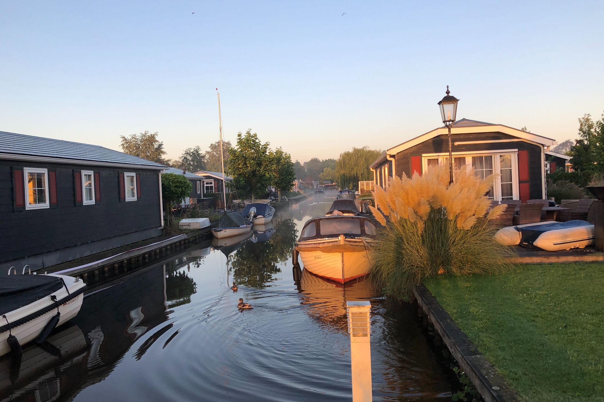 Charming studio with WiFi, in Giethoorn