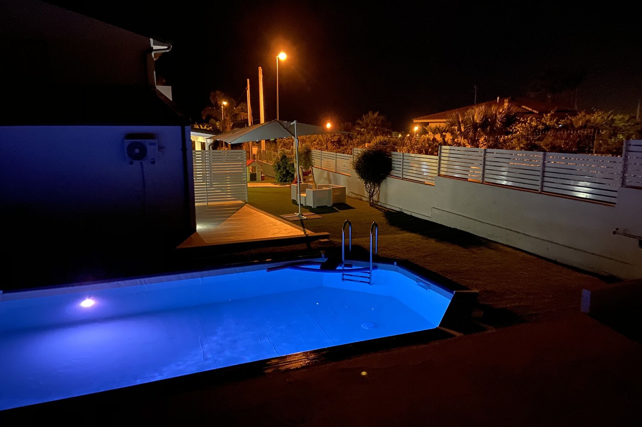 Charmant vakantiehuis in Marina di Ragusa met zwembad