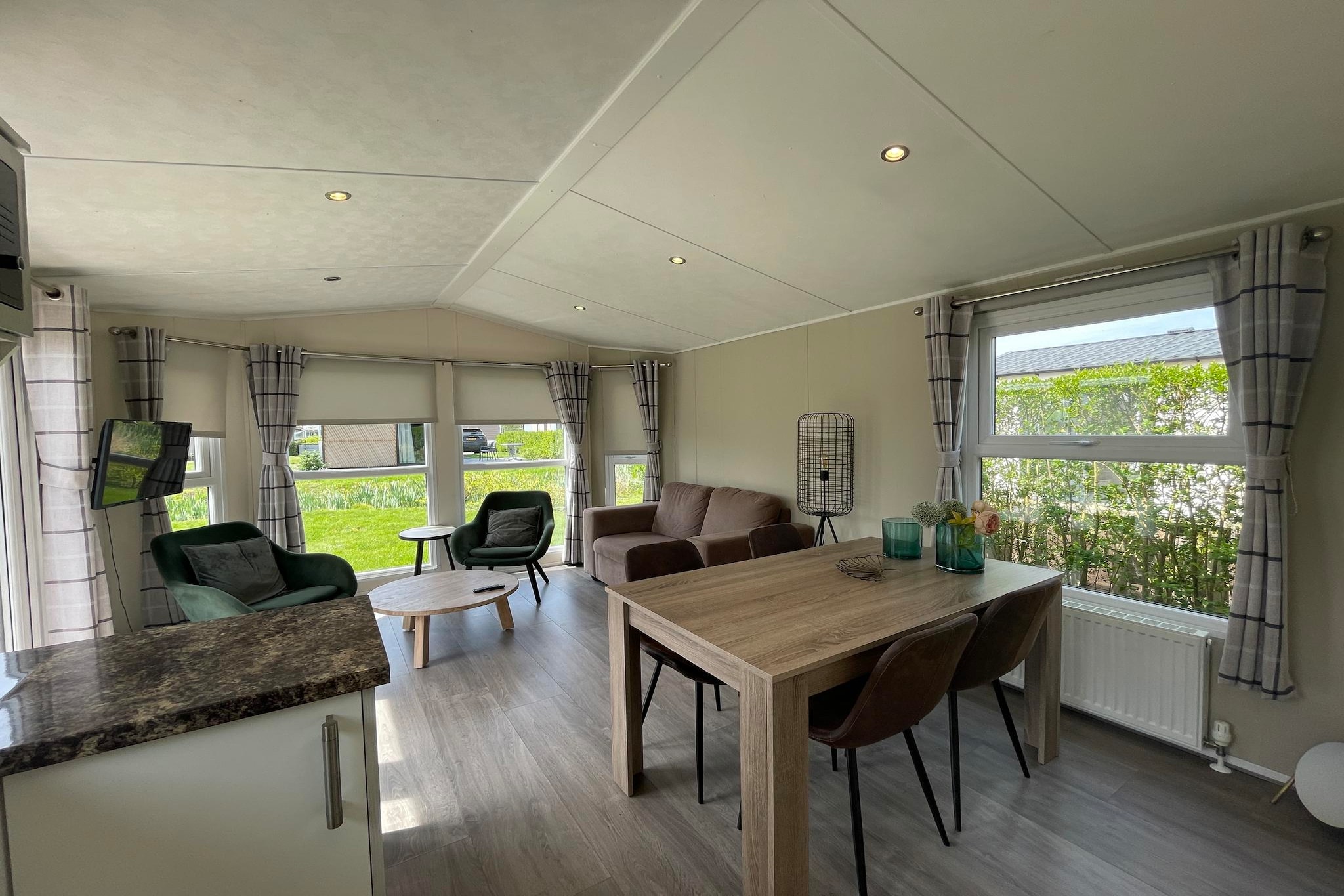 Getaway with Garden & Parking