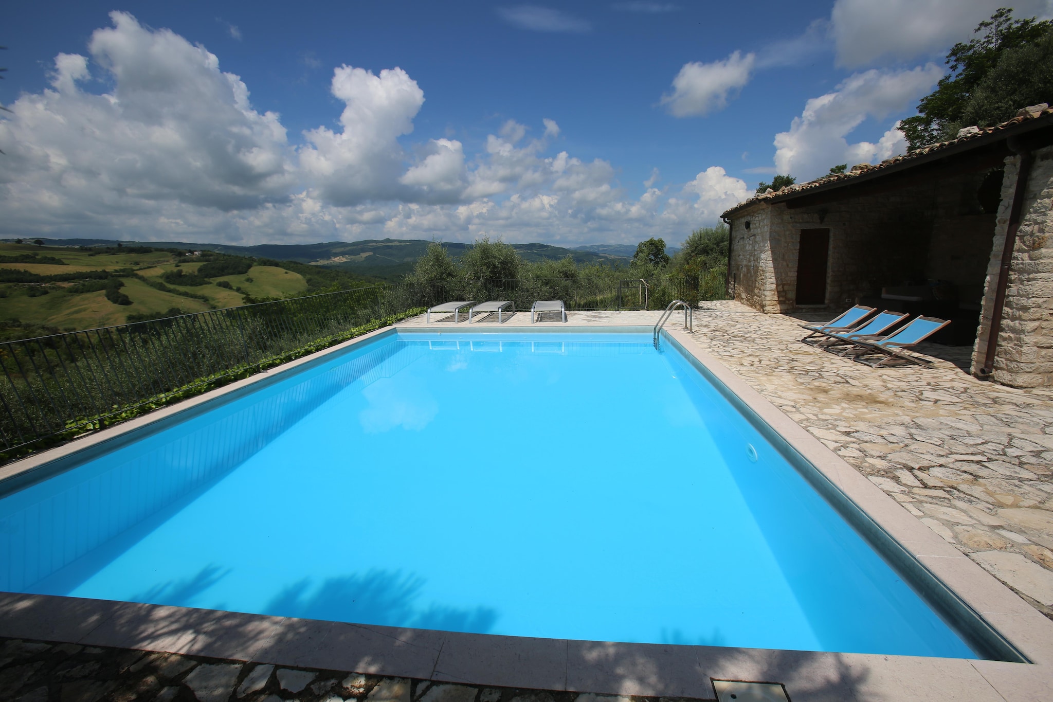 Apartment in Ripabottoni with Panoramic Views