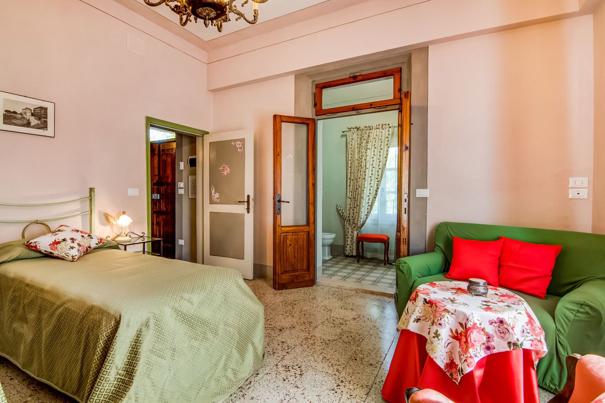 Sfeervol appartement in Cortona met uitzicht en privéterras