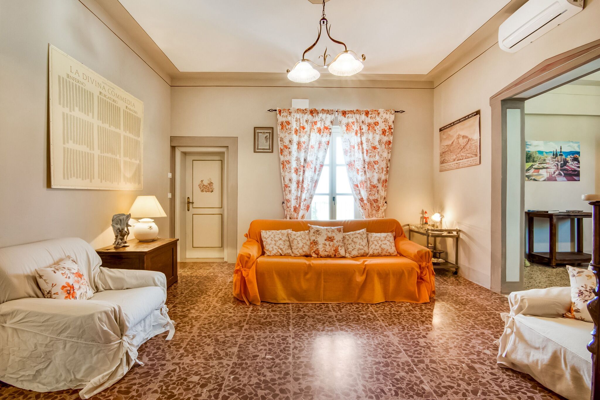 Wohnung in Cortona mit Aussicht und privater Terrasse