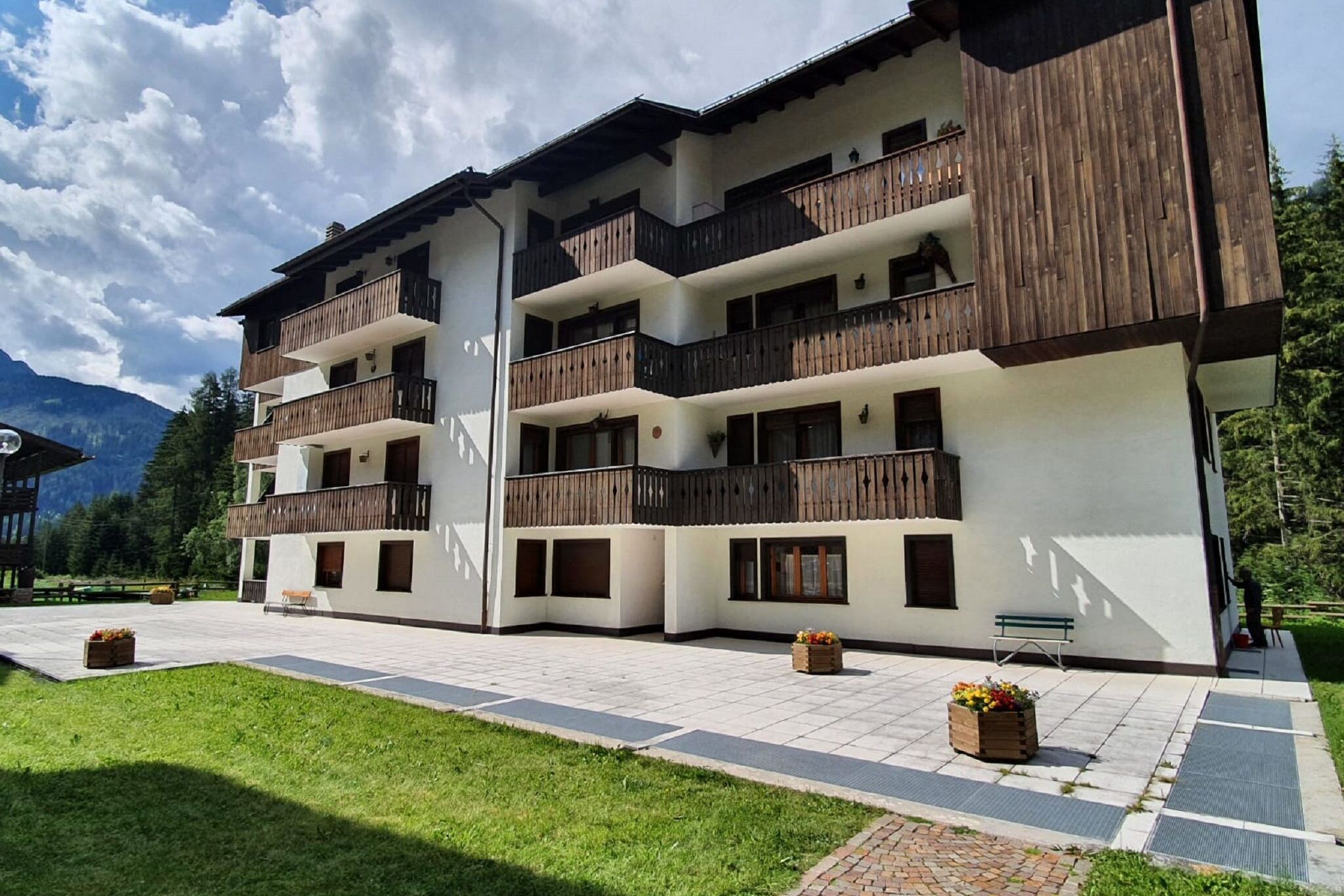 Komfortable Wohnung in Canazei mit Blick auf die Dolomiten