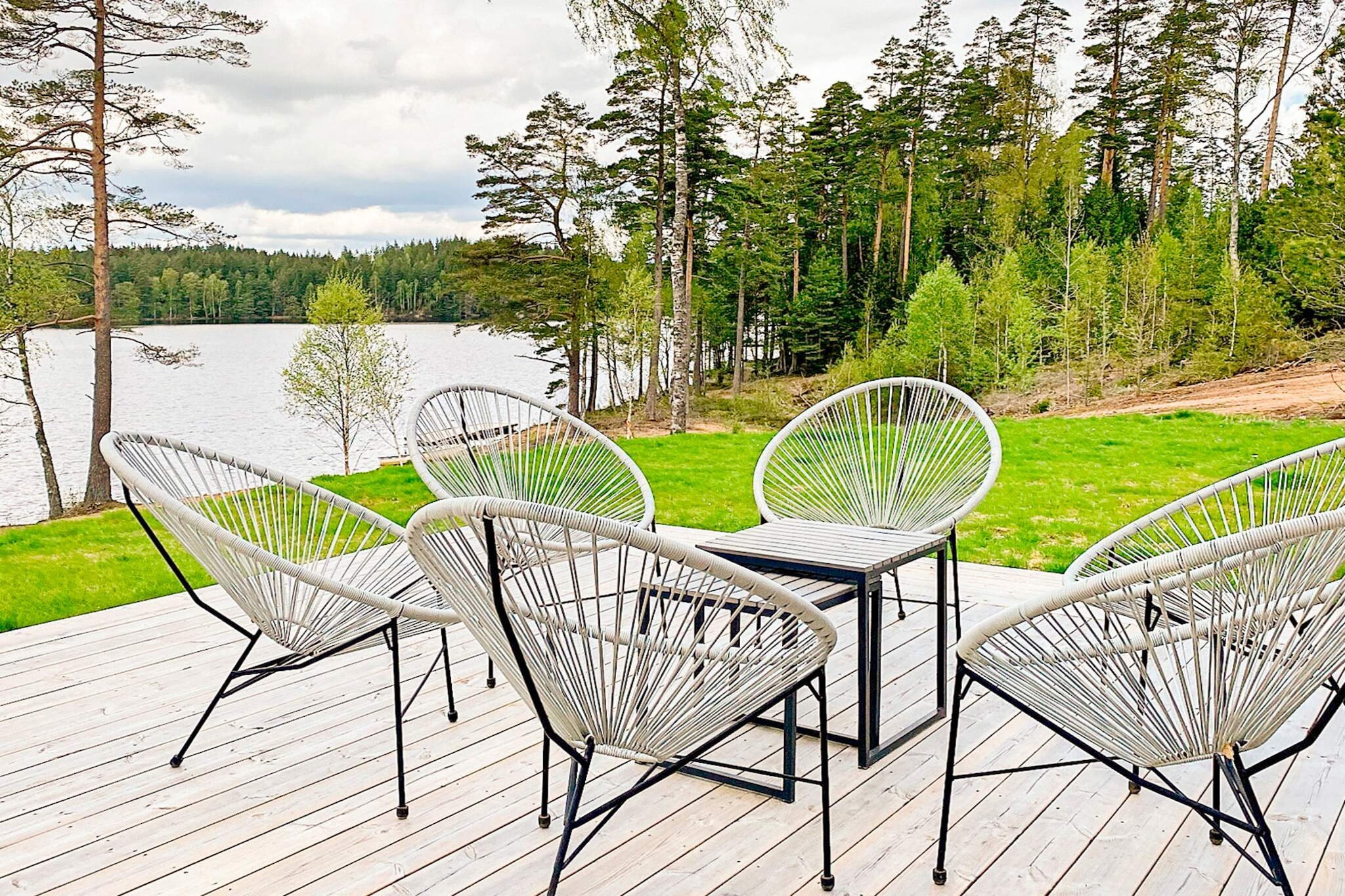 Internet Access DSL, open kitchen(cooker(electric), coffee machine, oven, microwave, dishwasher, freezer(60-99L), fridge-freezer, water from well), Living/bed room(TV), bedroom(double bed), bedroom(double bed), bedroom(2x single bed), bedroom(single bed, double folding bed), bathroom(washbasin, shower, toilet), bathroom(washbasin, toilet), sauna(indoor, heated), washing machine, terrace, garden furniture, BBQ, geothermal energy