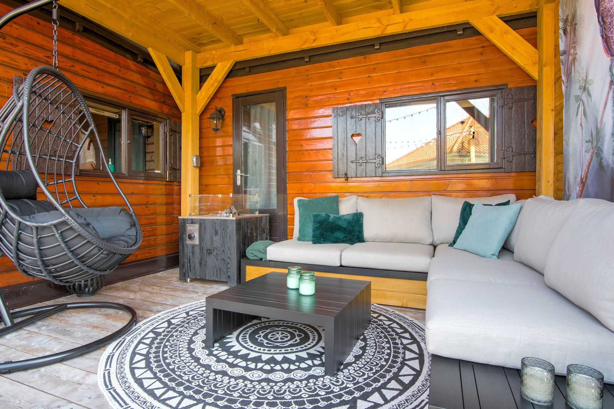 Chalet de style Ibiza avec terrasse lounge à Brouwershaven
