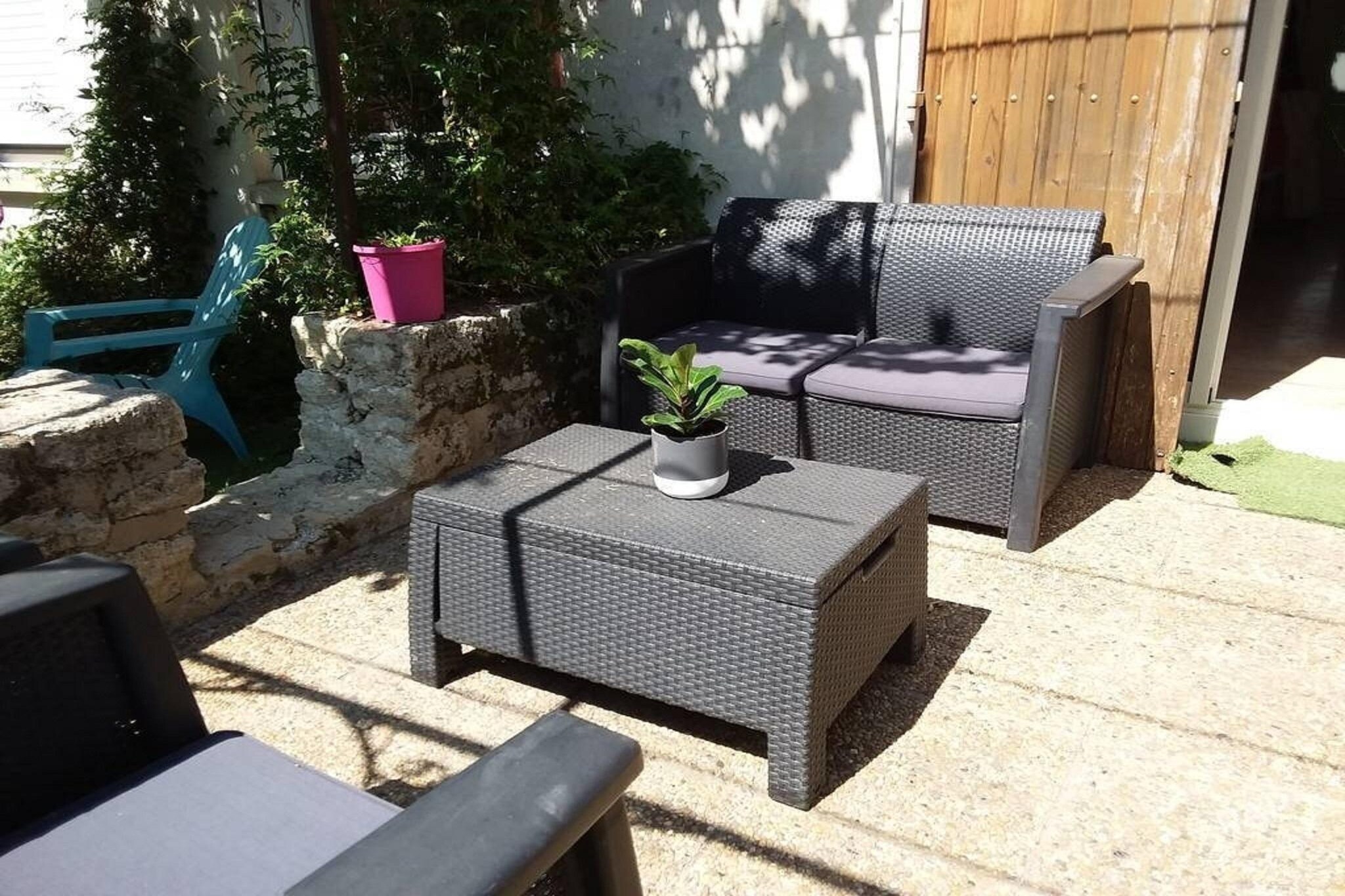 Nice villa in Morières-lès-Avignon with pool