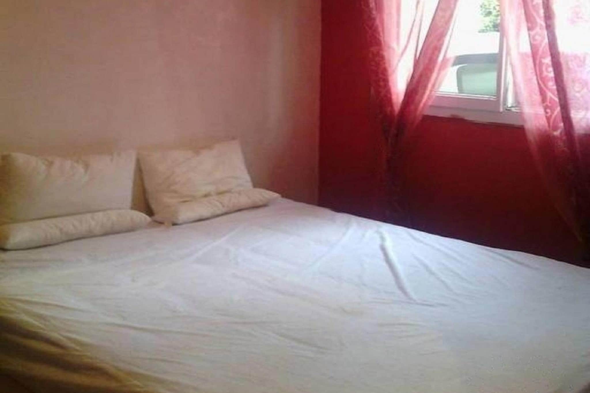 Nice villa in Morières-lès-Avignon with pool