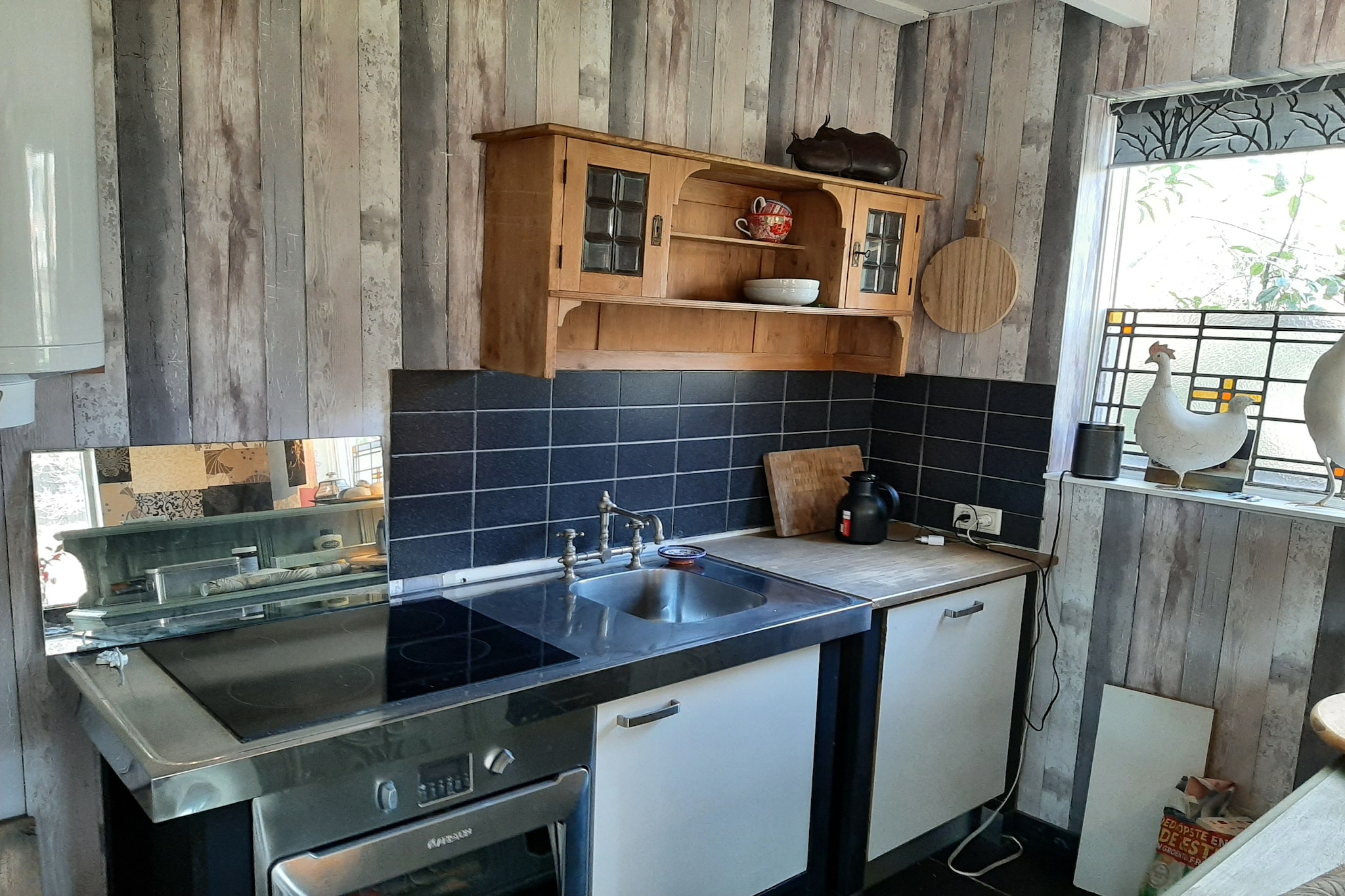 Atelier house with hot tub