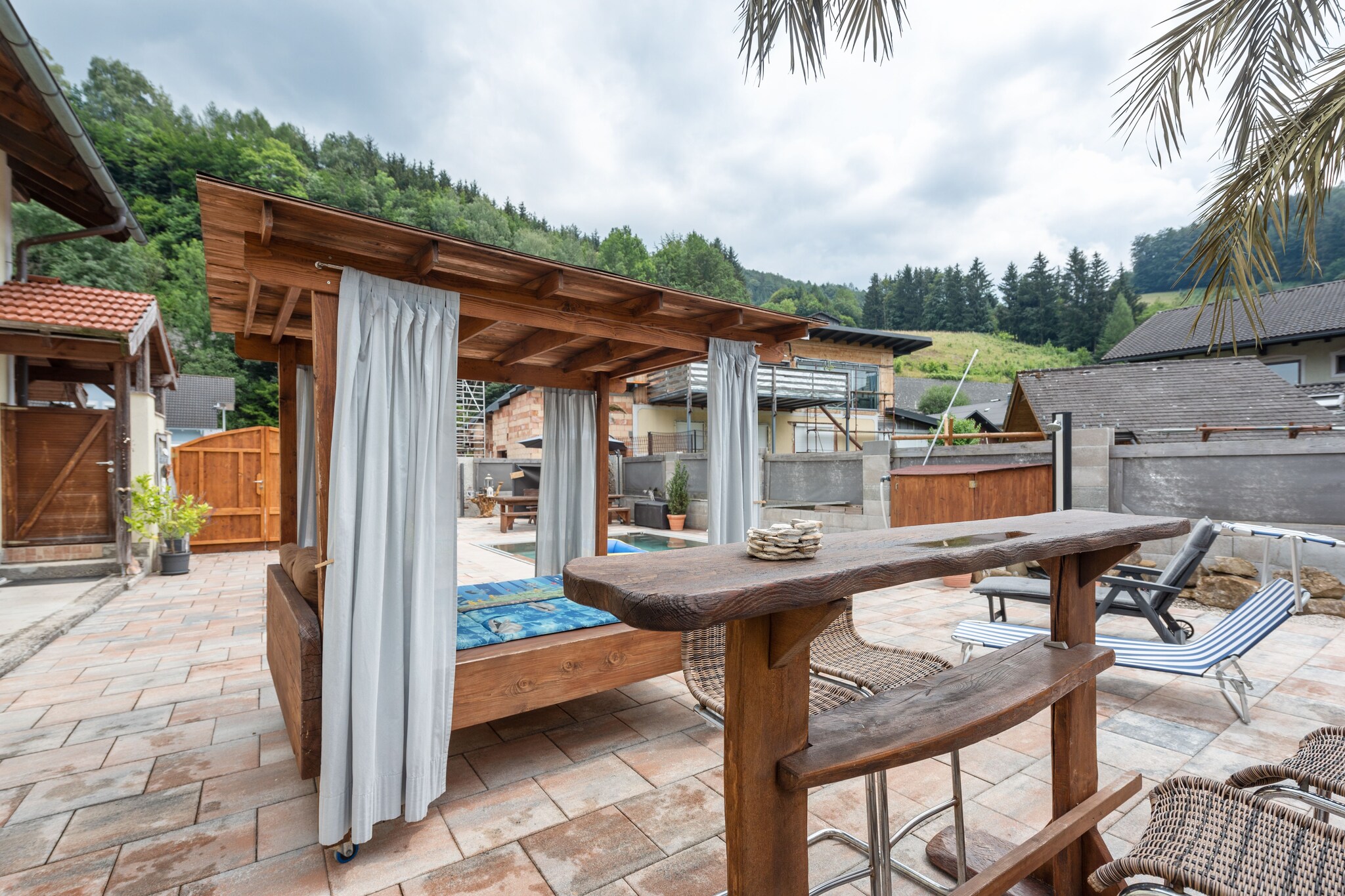 On the 1st floor: (Entrance, Living room(double sofa bed, TV, dining table), Kitchen(electric kettle, coffee machine, oven, microwave, fridge), bedroom(double bed), bathroom(bathtub or shower, toilet), basement)