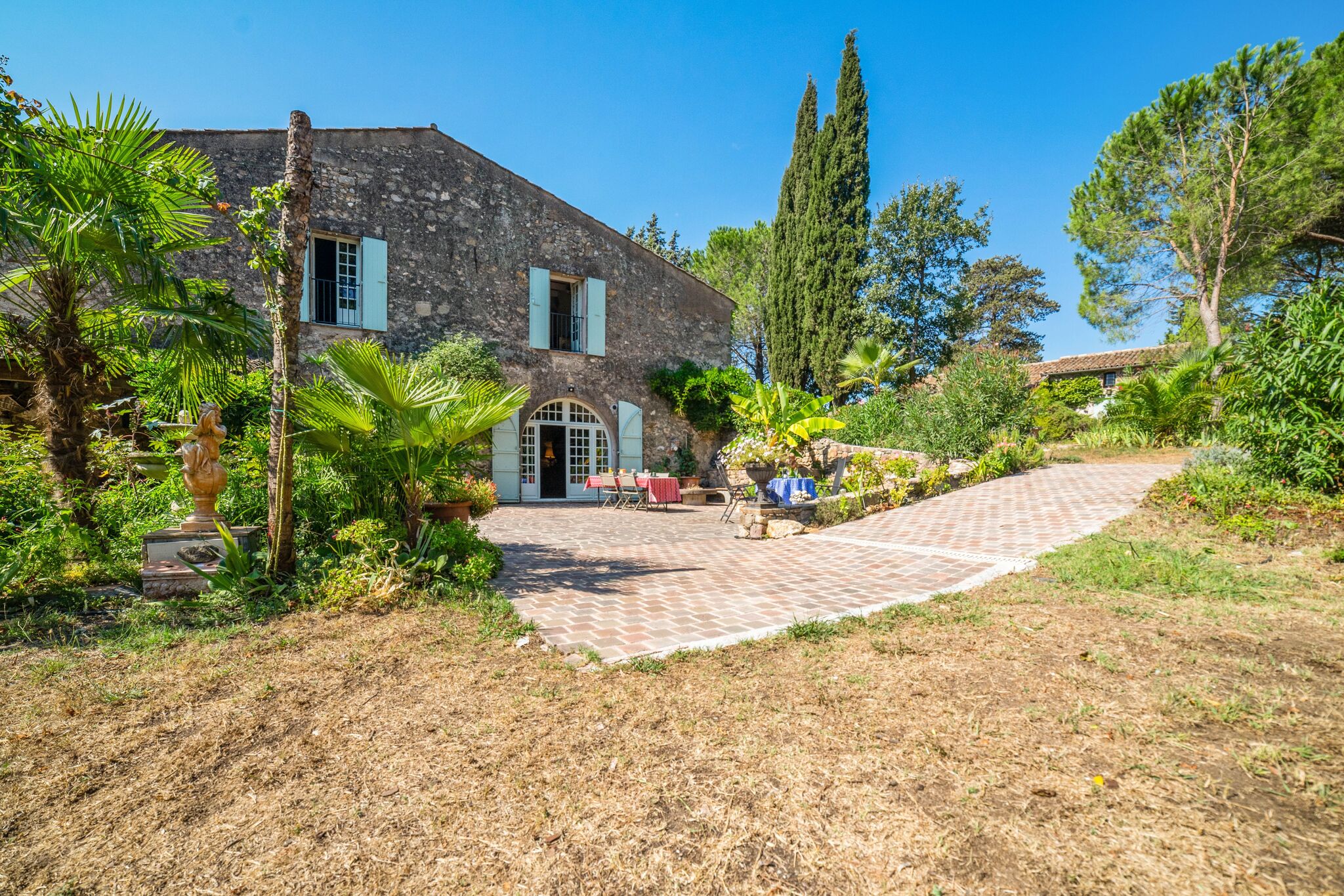 Prachtig vakantiehuis in Roquebrune sur Argens met zwembad