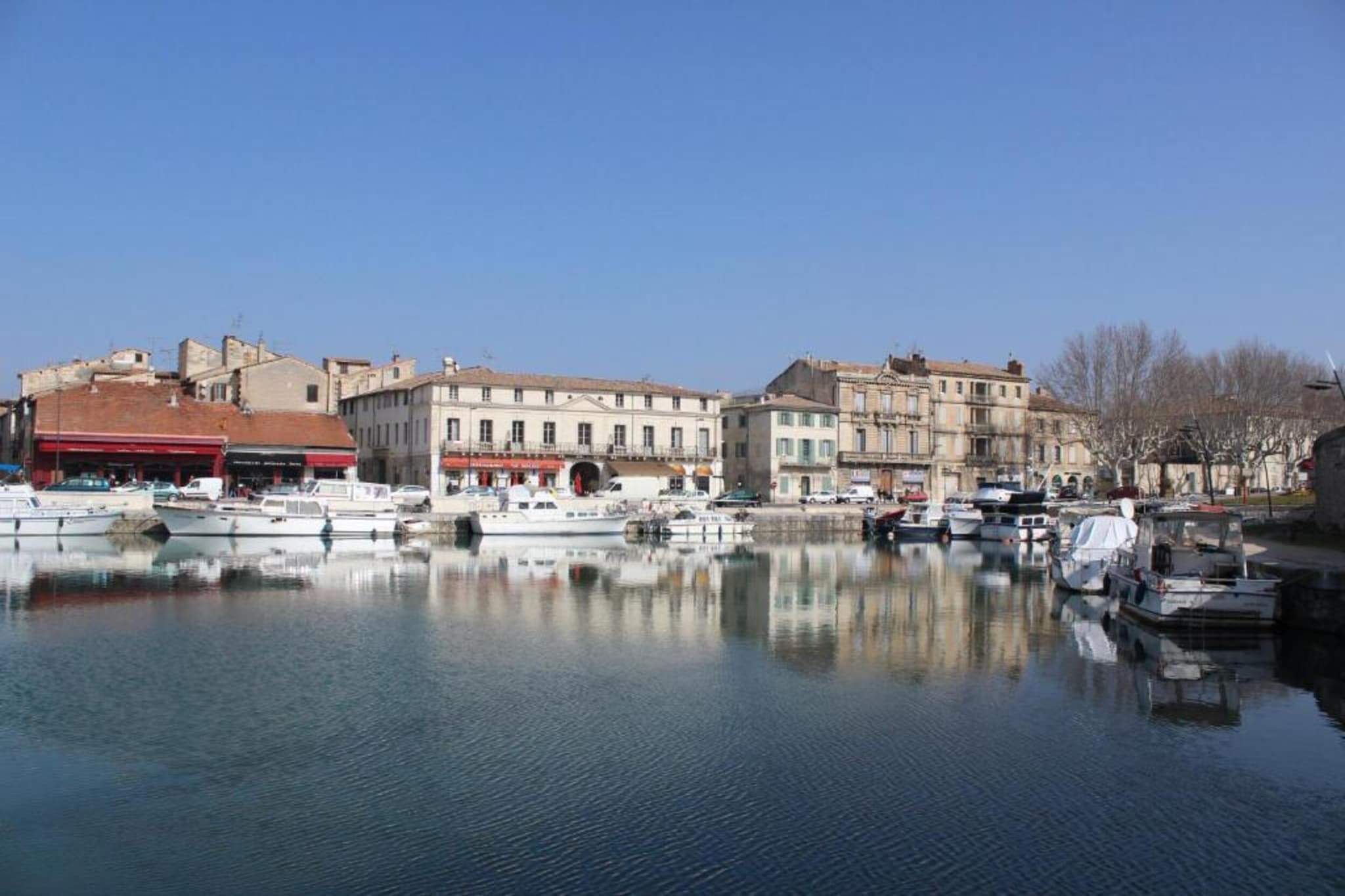 Maison Roquebeauresse-Areas summer 20km