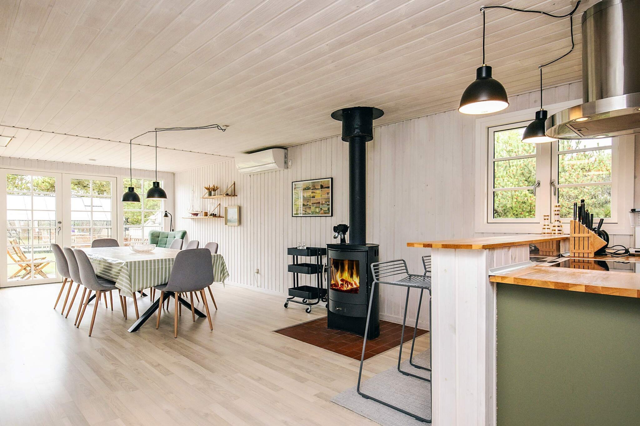 Bright Cottage by the Lagoon-By Traum - Indoor