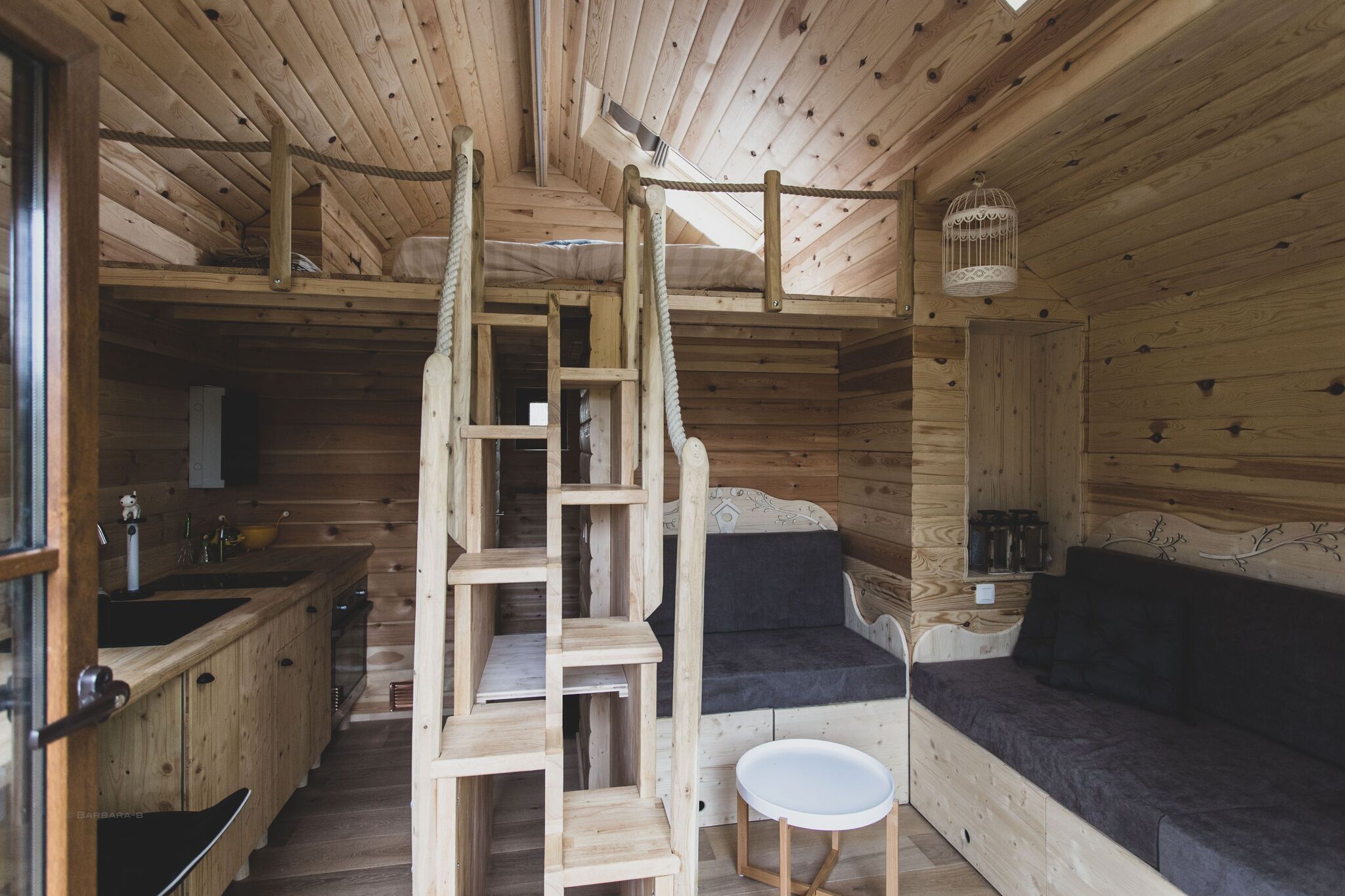 Dreamy chalet in Barvaux-sur-Ourthe with sauna and hot tub