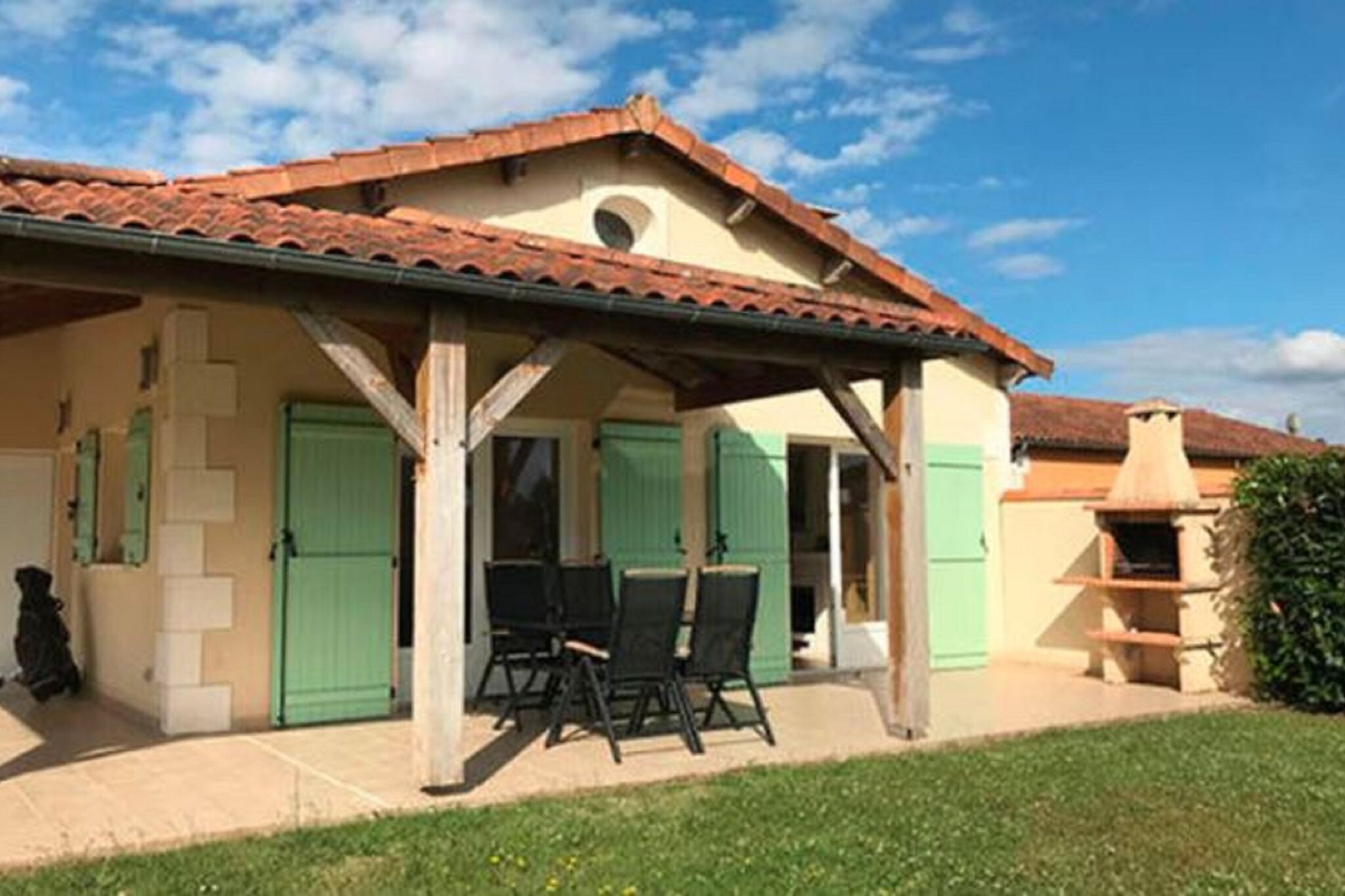 Ruhige Villa in Les Forges mit Swimmingpool