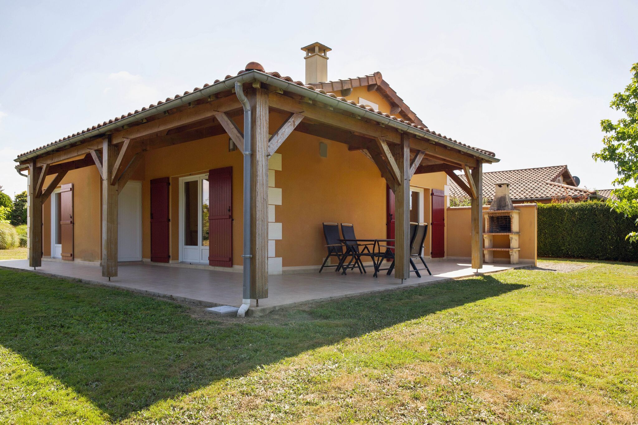 HOLIDAY HOME - Serene and Spacious Villa (average 600 m2) in Les Forges LBS Park with Swimming Pool