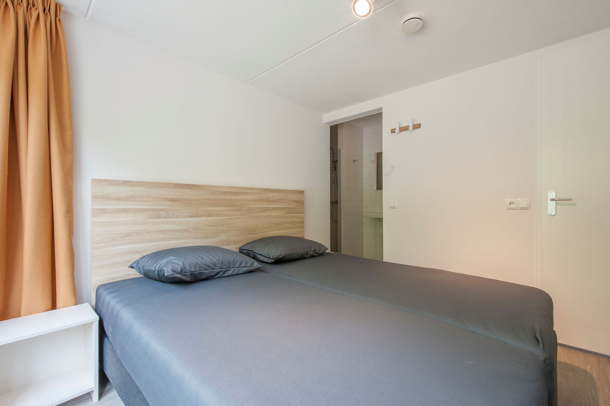 Luxe villa met 4 slaap- en badkamers, vlakbij zee