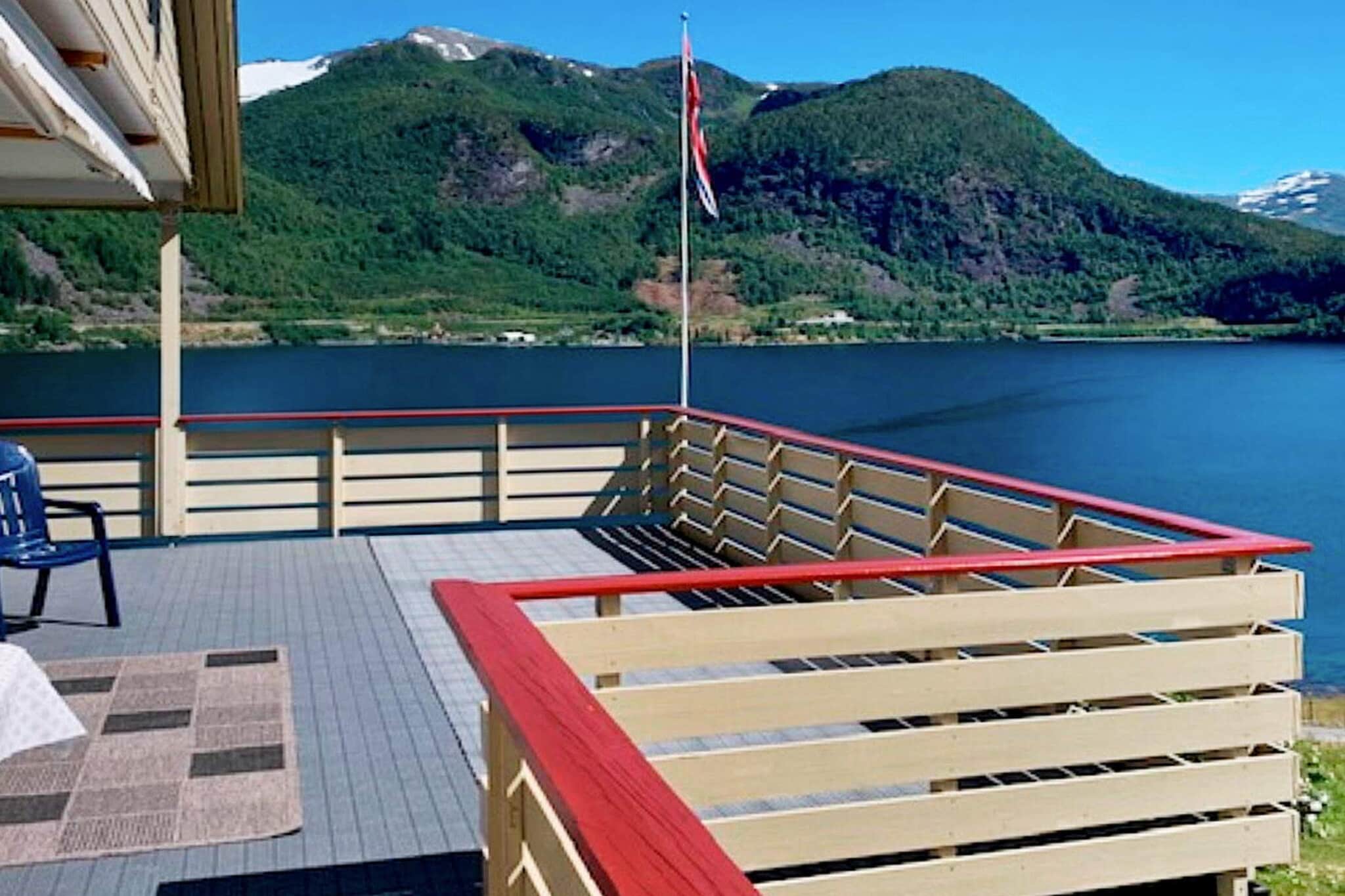 8 Personen Ferienhaus in Austefjorden