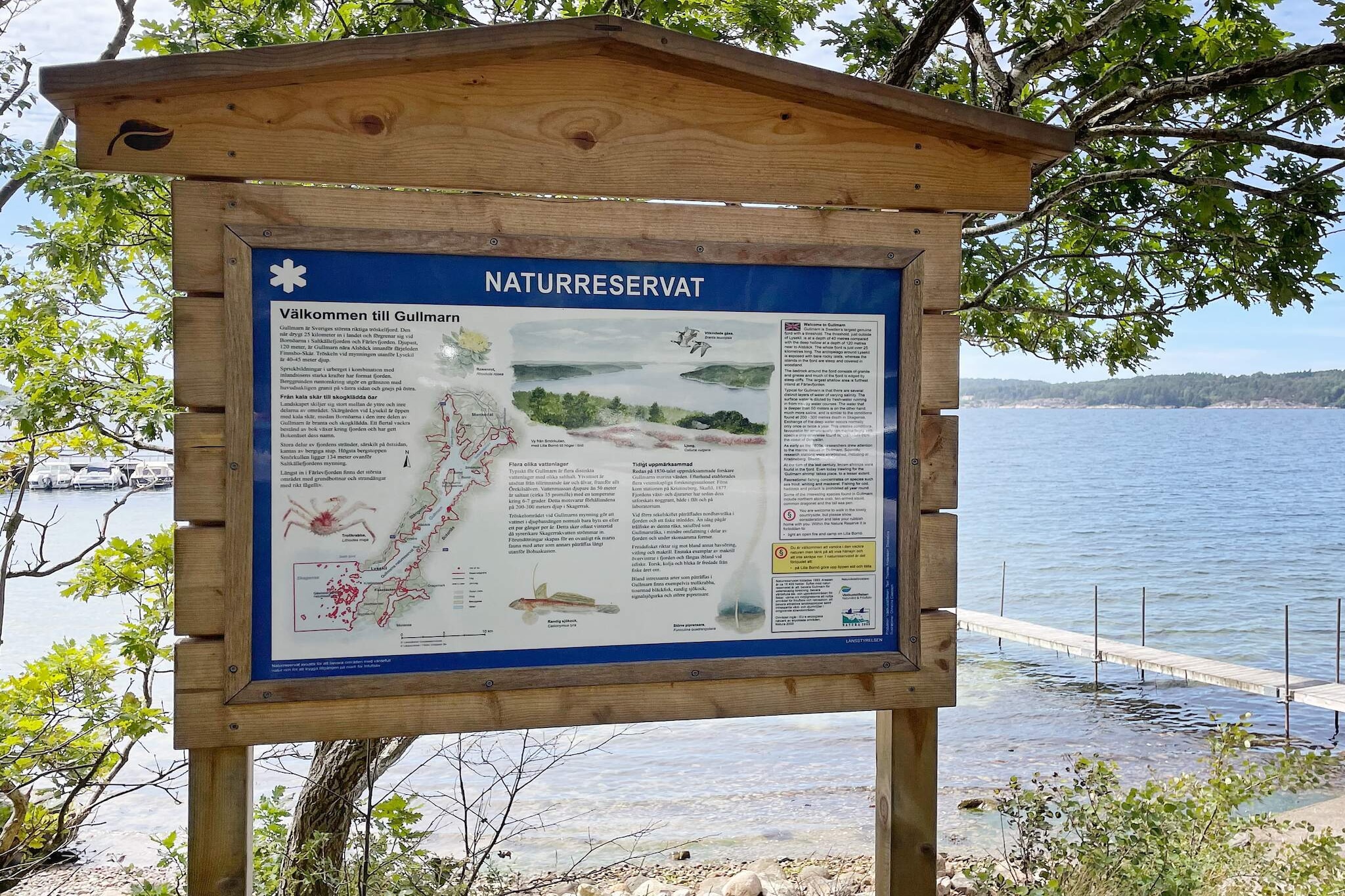 Internet Access DSL, Kitchen(cooker(electric), hood, coffee machine, oven, microwave, fridge-freezer), Living/bed room, Living/bed room, bedroom(2x single bed), bedroom(double bed), bedroom(double bed), bedroom(single bed), bathroom(washbasin, shower, toilet, water from well), garden, garden furniture, BBQ, parking, geothermal energy