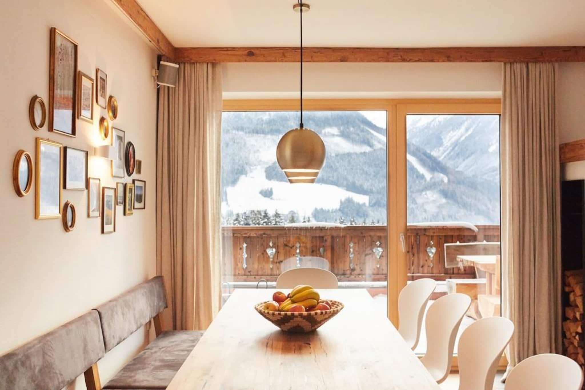 Nationalpark Chalet Gamsmutter-Dining room