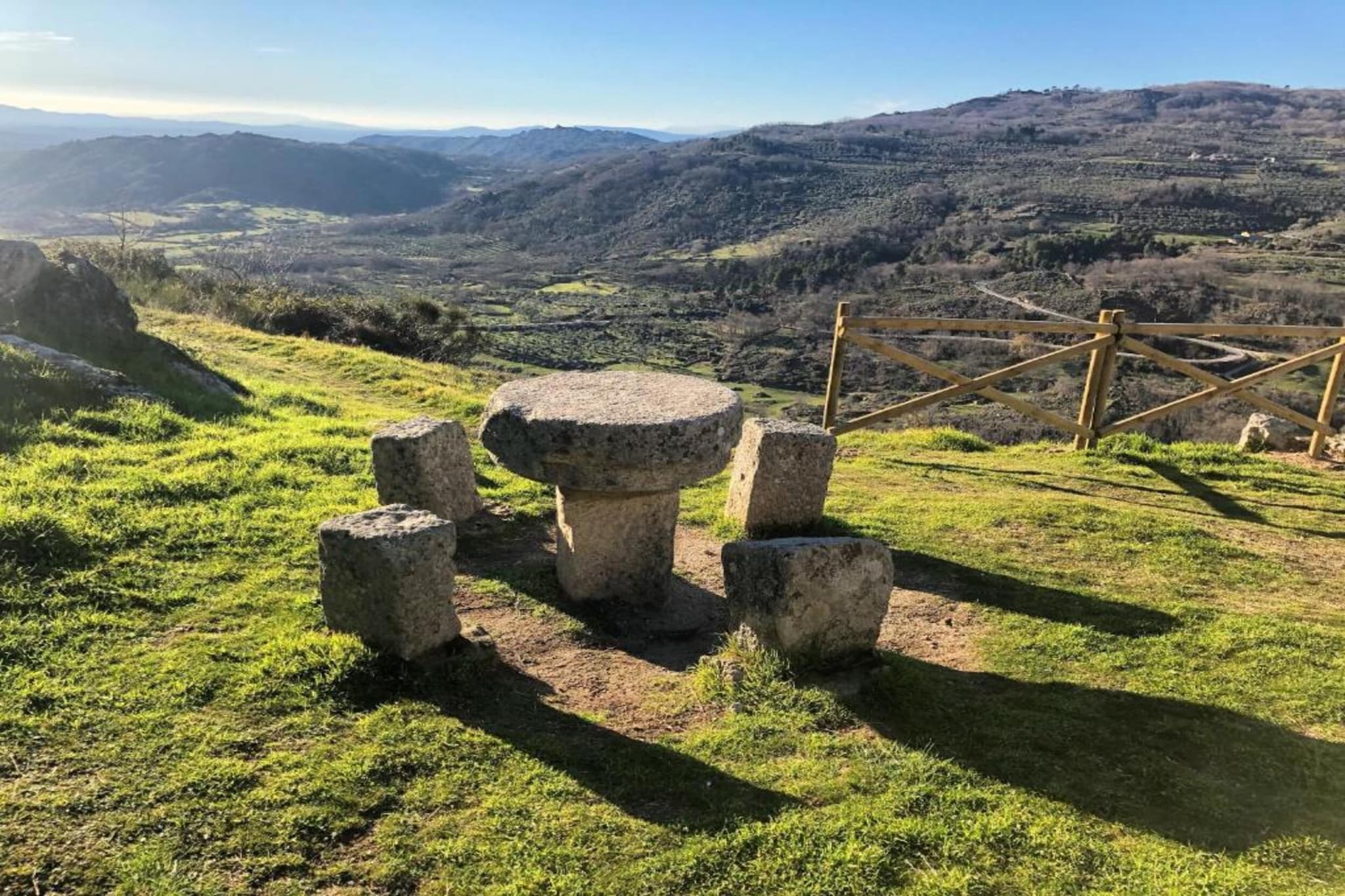 Casa de Pueblo "Rodrigo" Sierra de Gata Cáceres-Gebieden zomer 20km