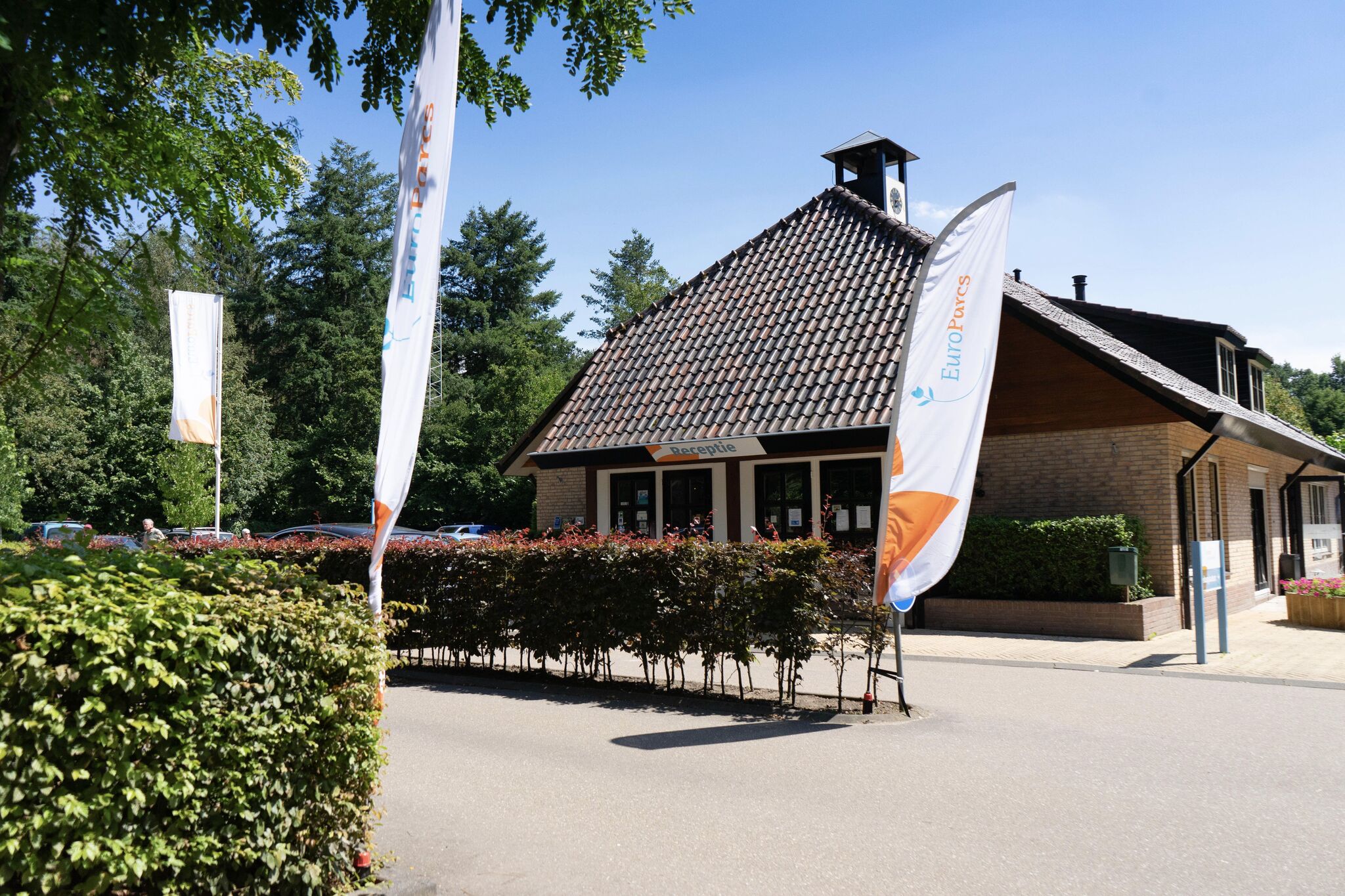 Nice chalet with combimicrowave, 20km from Utrecht