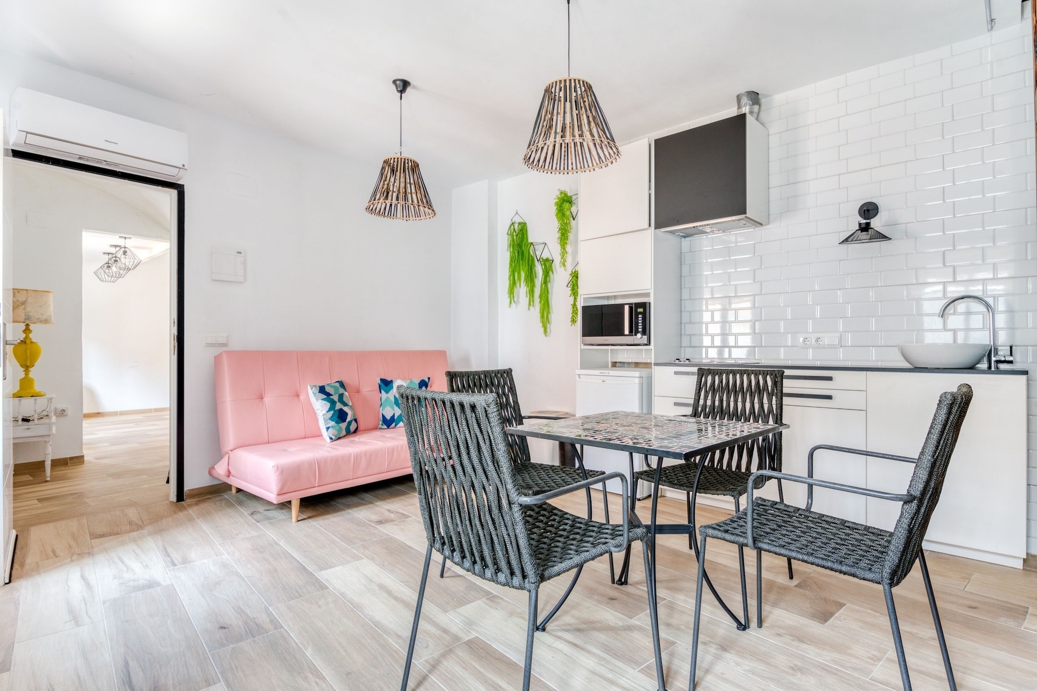 An optional utilities and service fee of EUR 90,75 will be charged before your arrival. Details are given below.<br> The holiday home in Tavernes de la Valldigna is made up of 2 independent flats that share common spaces. It is ideal for 2 families. It is located in the old quarter of the town, close to all services, in a strategic place to enjoy both the mountains and the beach. The house has a room with a hammam to be able to share, both as a couple and as a group. The roof the house has 2 terraces. On the first terrace, a jacuzzi has been installed with a waterfall effect shower in which, although it is outside, it maintains the privacy of the moment. On the second terrace there is a barbecue, chromotherapy lighting and terrace furniture, from which you can see a landscape between the old town and the mountains. Tavernes de la Valldigna centre is 500 m away. The sea beach lies at 6.7 km. There is a modular kitchen in every room. On the first floor we have the second room that has a Roman bathtub for 2, a sofa bed, smart TV, Wi-Fi, a 180x200 bed, and a private bathroom. <br><b> Optional Utilities & Service Package </b><br><b> An optional utilities and service package of EUR 90,75 </b> can be selected prior to your arrival. You will receive a separate communication with the payment link should you wish to include it.<br>This package ensures a seamless stay and conveniently covers services such as final cleaning, utility consumption, service support, and protection against minor damages or incidental costs during your stay.<br>Guests who prefer may manage these services independently, provided the property is returned in good order at check-out.