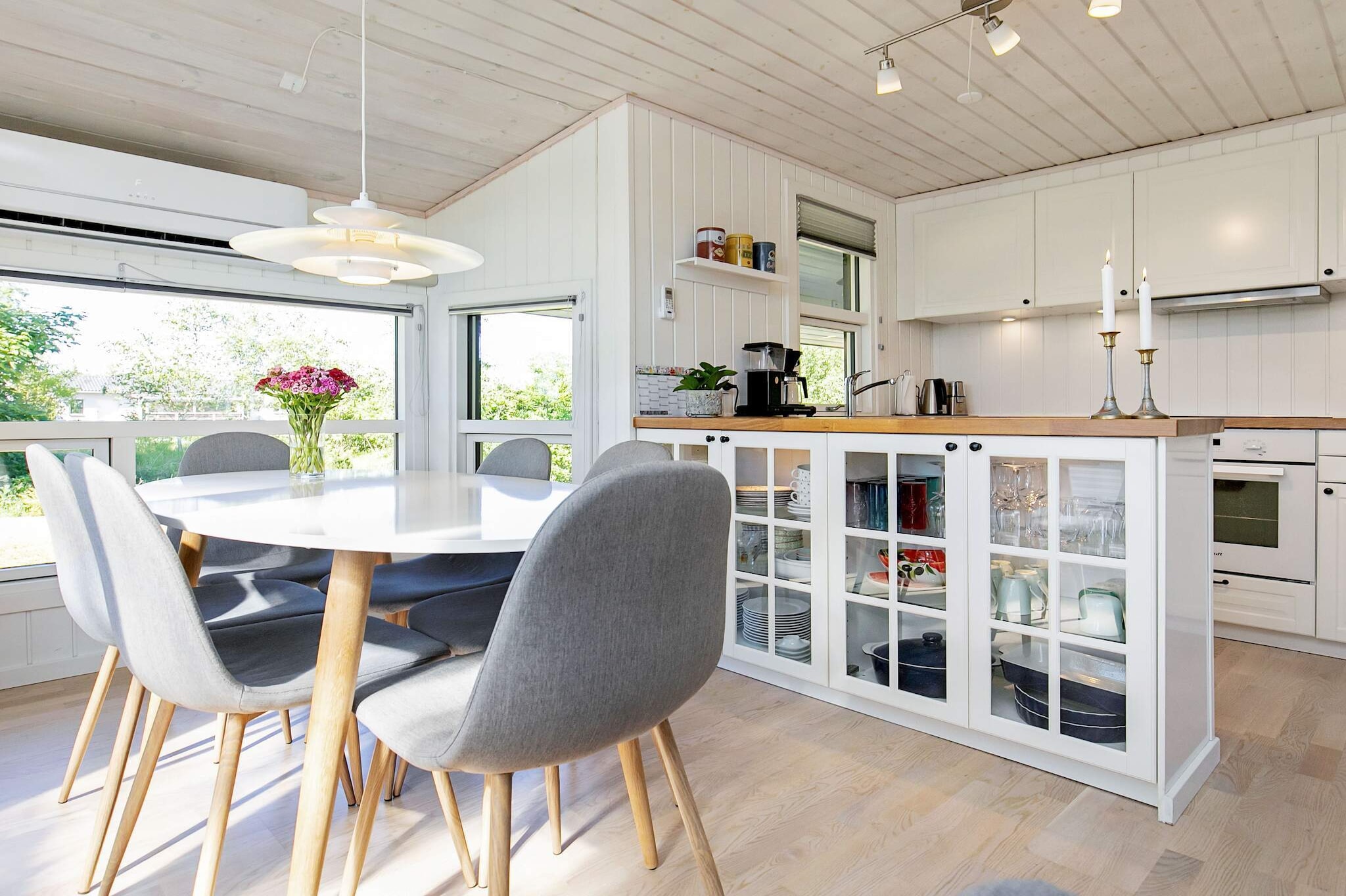 Holiday home located in Lyngså. The cottage is ideal for both families with children and couples who want to slow down. The cottage is located in scenic and quiet surroundings, with child-friendly sandy beach, forest and fields. The cottage is decorated with stylish colors and details, large bright bathrooms and a functional, well-equipped kitchen that offers sufficient closet space. Two good and large rooms. The large glass part of the living room in front of the partially covered terrace ensures a good light. The cottage is cheap in consumption as there is a good heat pump and wood burning stove. There are at least 4 Danish channels. 1-3 Swedish channels. 1-3 Norwegian channels and at least 4 German channels. In addition, there are good parking options on the plot in front of the house. The area is a central starting point for experiencing many of North Jutland's attractions, such as Skagen, the West Coast and Aalborg. The fishing town of Sæby is located approx. 10 km from the house and offers good shopping, a cozy harbor and several restaurants.
A refundable deposit might be charged closer to your check-in date. This deposit covers utilities consumed during your stay and any additional services that may be taken. The final amount will be adjusted based on actual meter readings, actual usage of extra services, and any remaining balance will be refunded within 21 days after checkout.