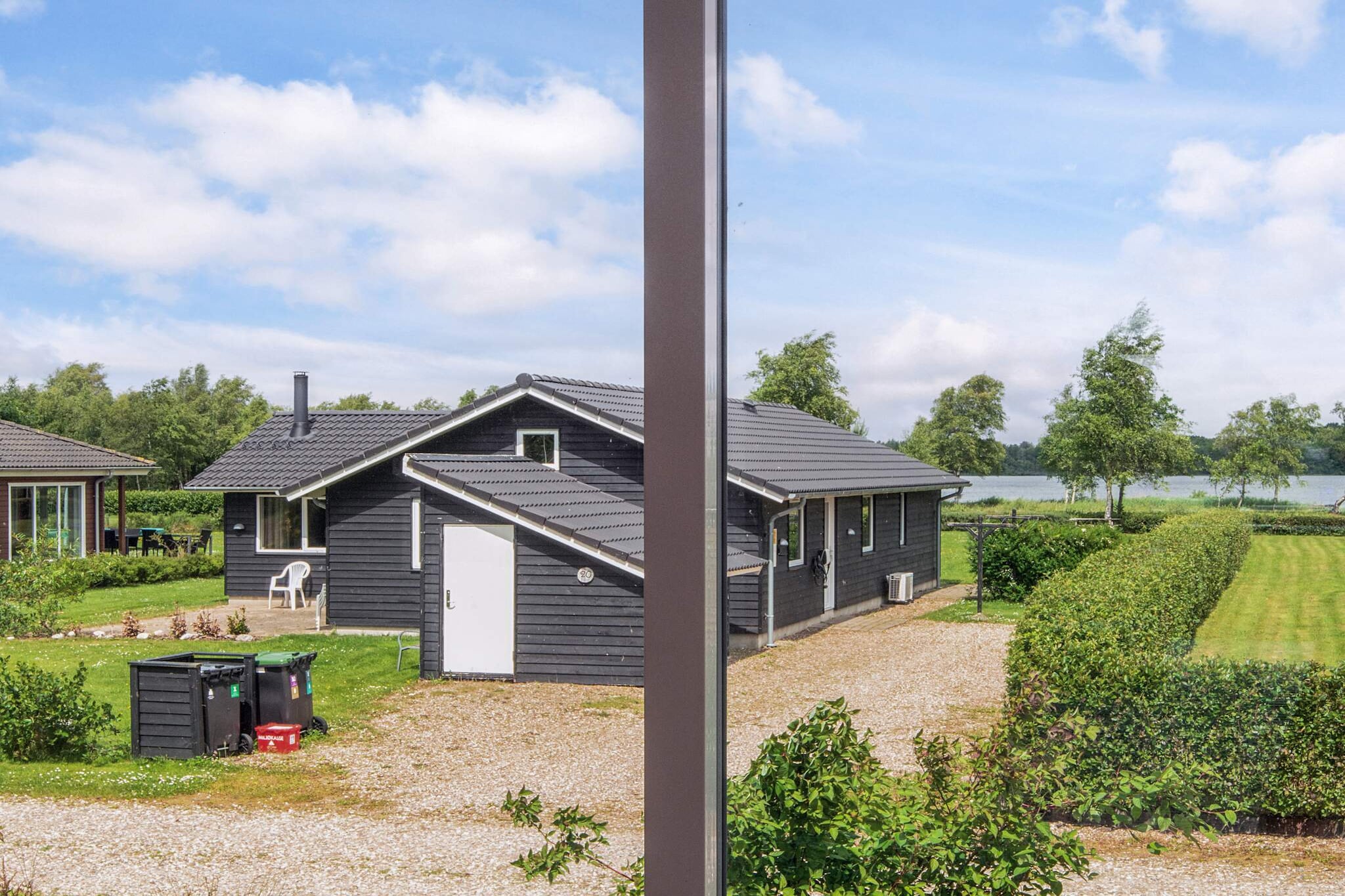 Scandinavische oase aan het meer-By Traum-Waterzicht