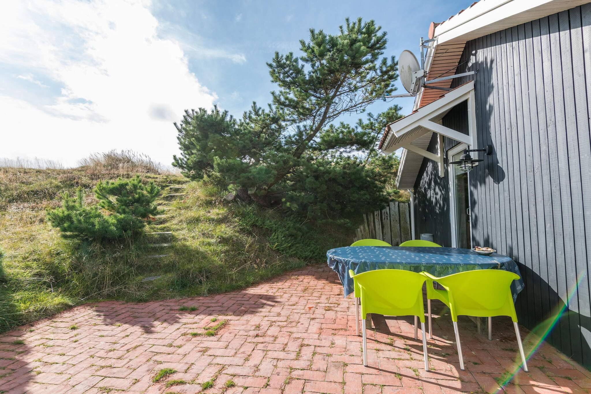 Modern Oasis with Sauna and Views-By Traum