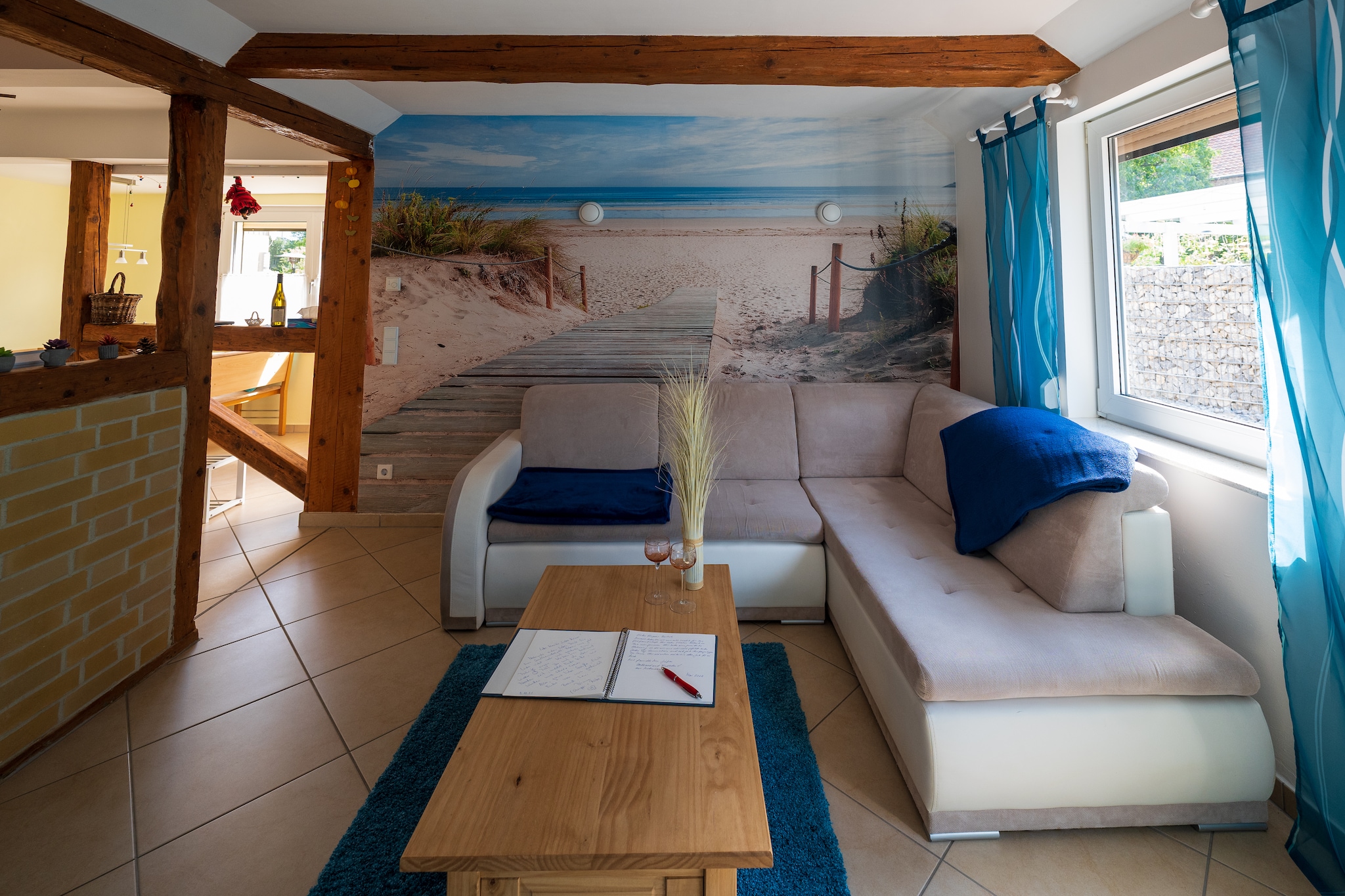 This charming pet-friendly apartment in Veckenstedt offers a peaceful retreat just 300 meters from the town center. Ideal for couples or small families, it’s a perfect base to explore the Harz region’s treasures. Nearby, the majestic Wernigerode Castle and the Aviation Museum offer cultural depth, while nature lovers can hike to Brocken peak or explore the scenic Ilse Valley. For panoramic views, the Erdbeerkopf and Bäumlersklippe rock formations are local favorites.

The apartment features a spacious living room with a single sofa bed, satellite TV, and radio. The large kitchen is fully equipped with a ceramic stove, oven, dishwasher, and filter coffee machine. A cozy bedroom with a boxspring double bed and a bathroom with both bathtub and shower ensure comfort. Extras include central and floor heating, a private terrace, shared garden with hammock, football goal, barbecue, and lounge set—plus family-friendly amenities like a cot and high chair.

Surrounded by forest trails and close to ski slopes, swimming pools, and public transport, the location is ideal for year-round adventure. Dining options nearby include the rustic Bauernstube Inh. Detlef Ramme Restaurant, the hearty Altwernigeröder Kartoffelhaus, and the elegant Restaurant 1835 Im Hotel Altora.