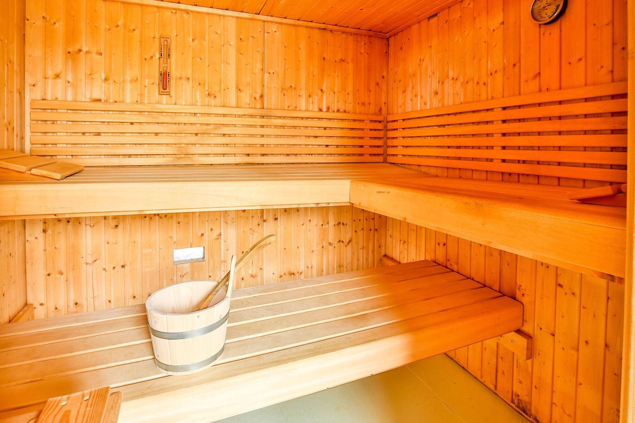Maison de vacances pittoresque avec sauna et jacuzzi