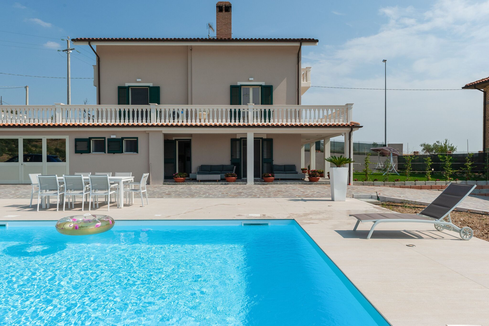 Herrliches Ferienhaus in Pescara mit Swimmingpool