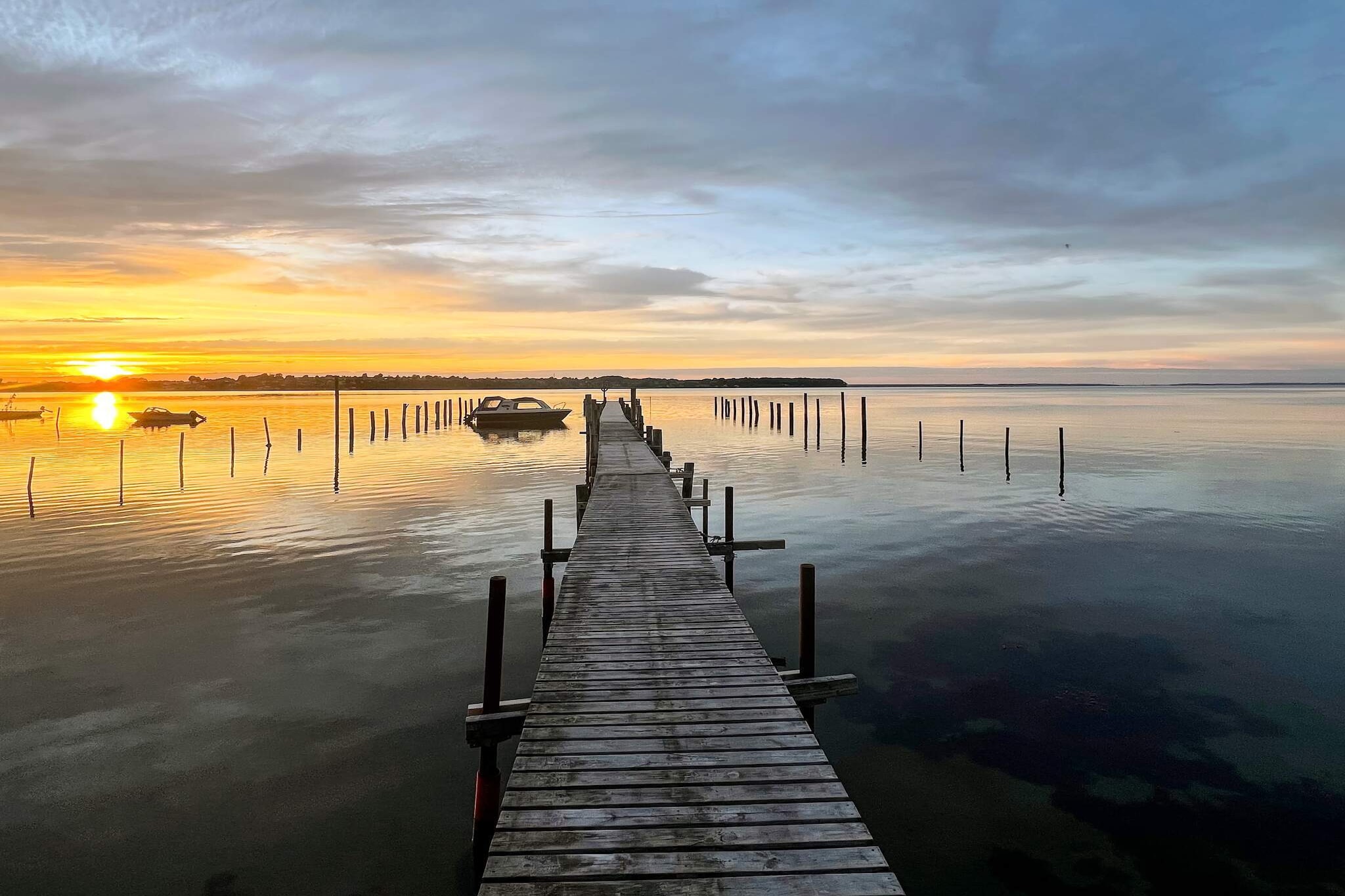 Panoramisches Strandrefugium-By Traum-Wasserblick